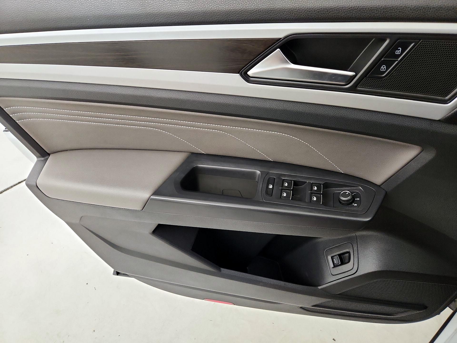 Thumbnail: 2021 Volkswagen Atlas - 12