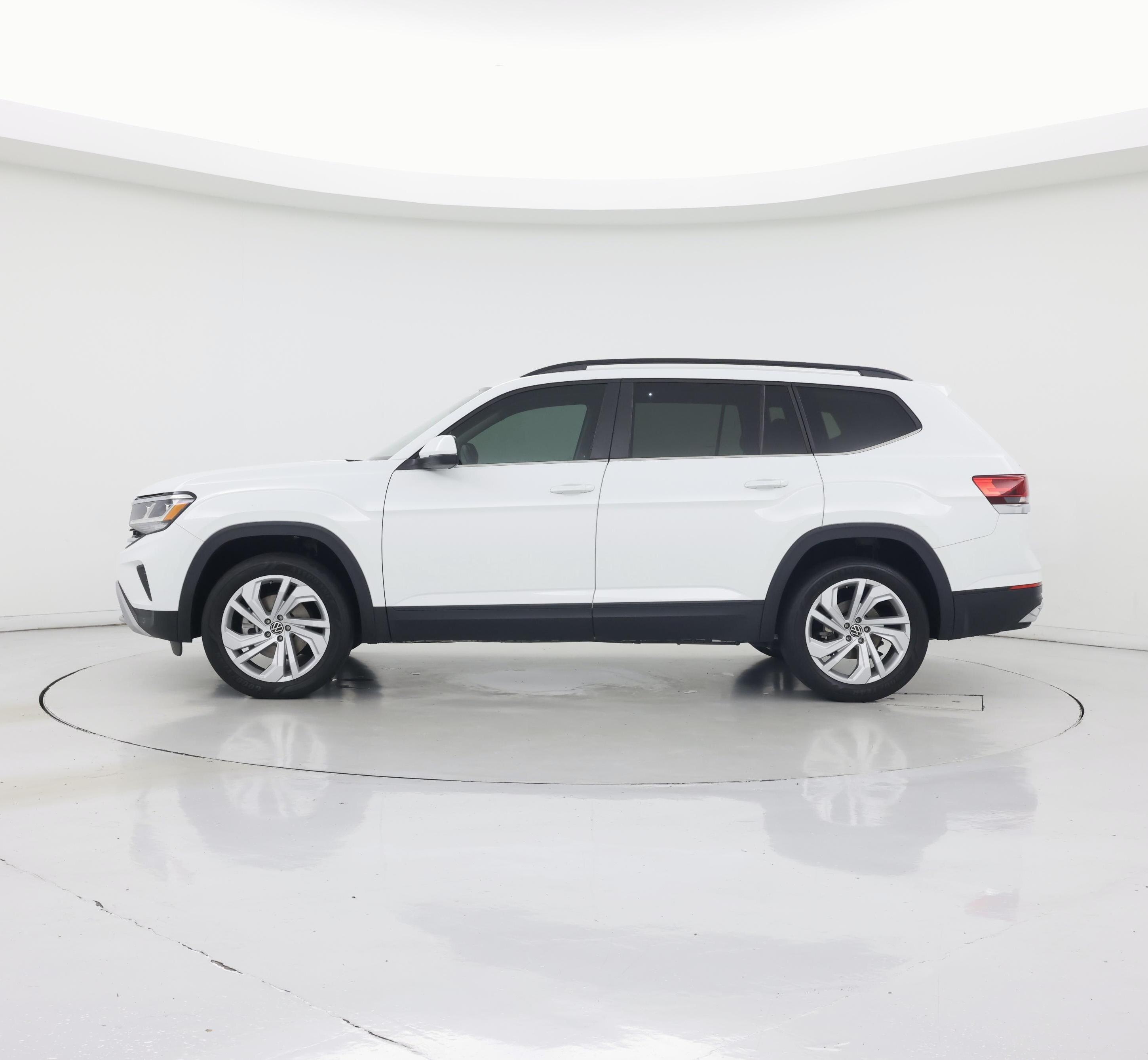 Thumbnail: 2021 Volkswagen Atlas - 3