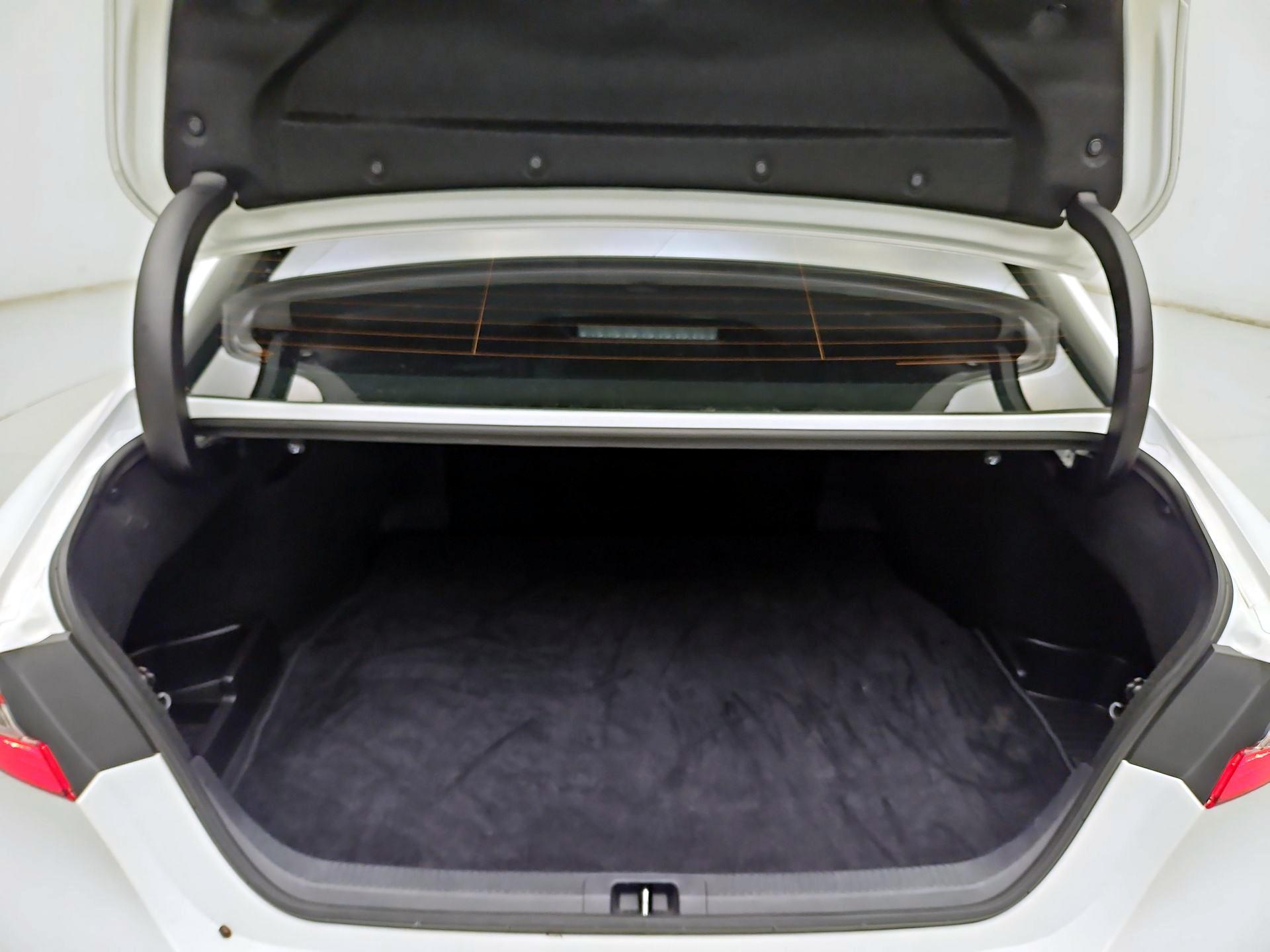 Thumbnail: 2024 Toyota Camry - 18