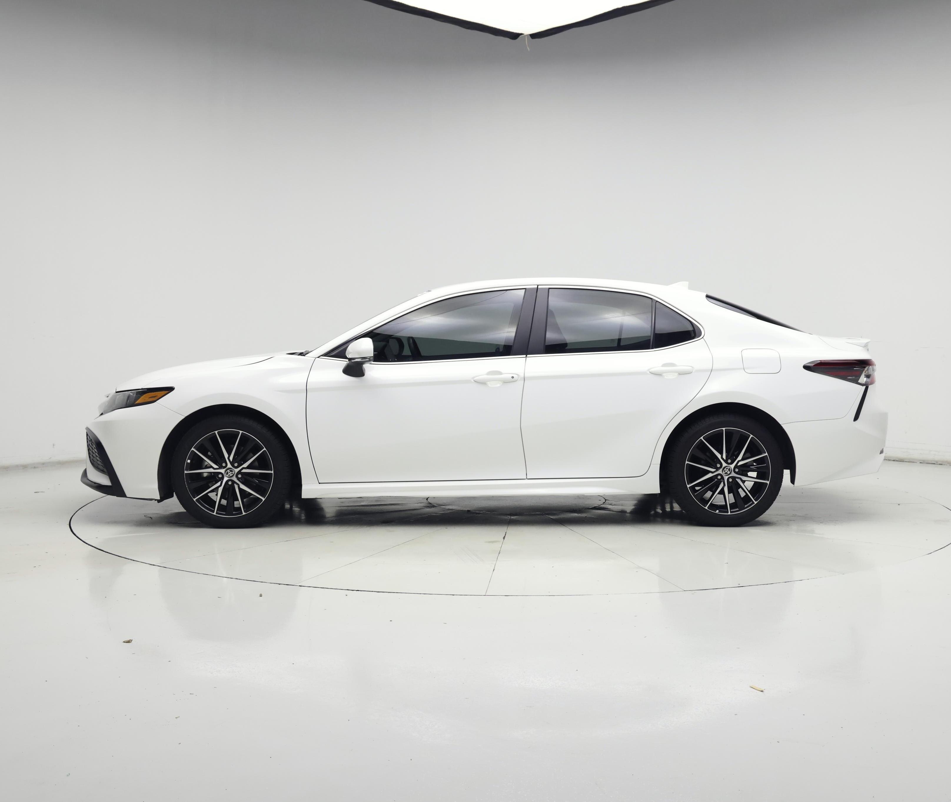 Thumbnail: 2024 Toyota Camry - 3