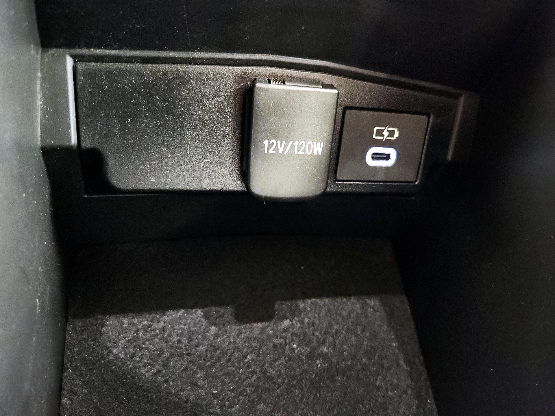 Thumbnail: 2025 Toyota Corolla - 18