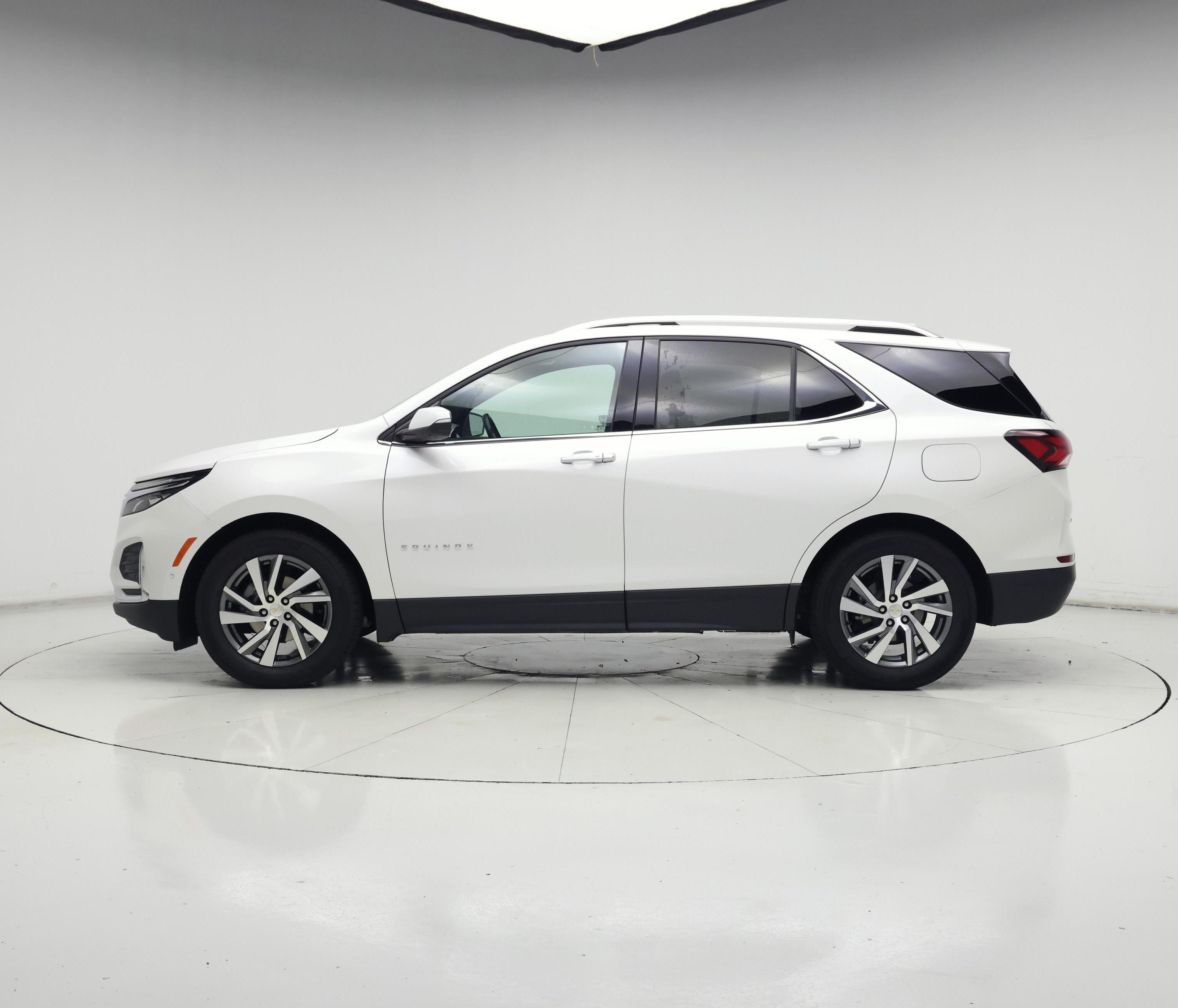 Thumbnail: 2023 Chevrolet Equinox - 3