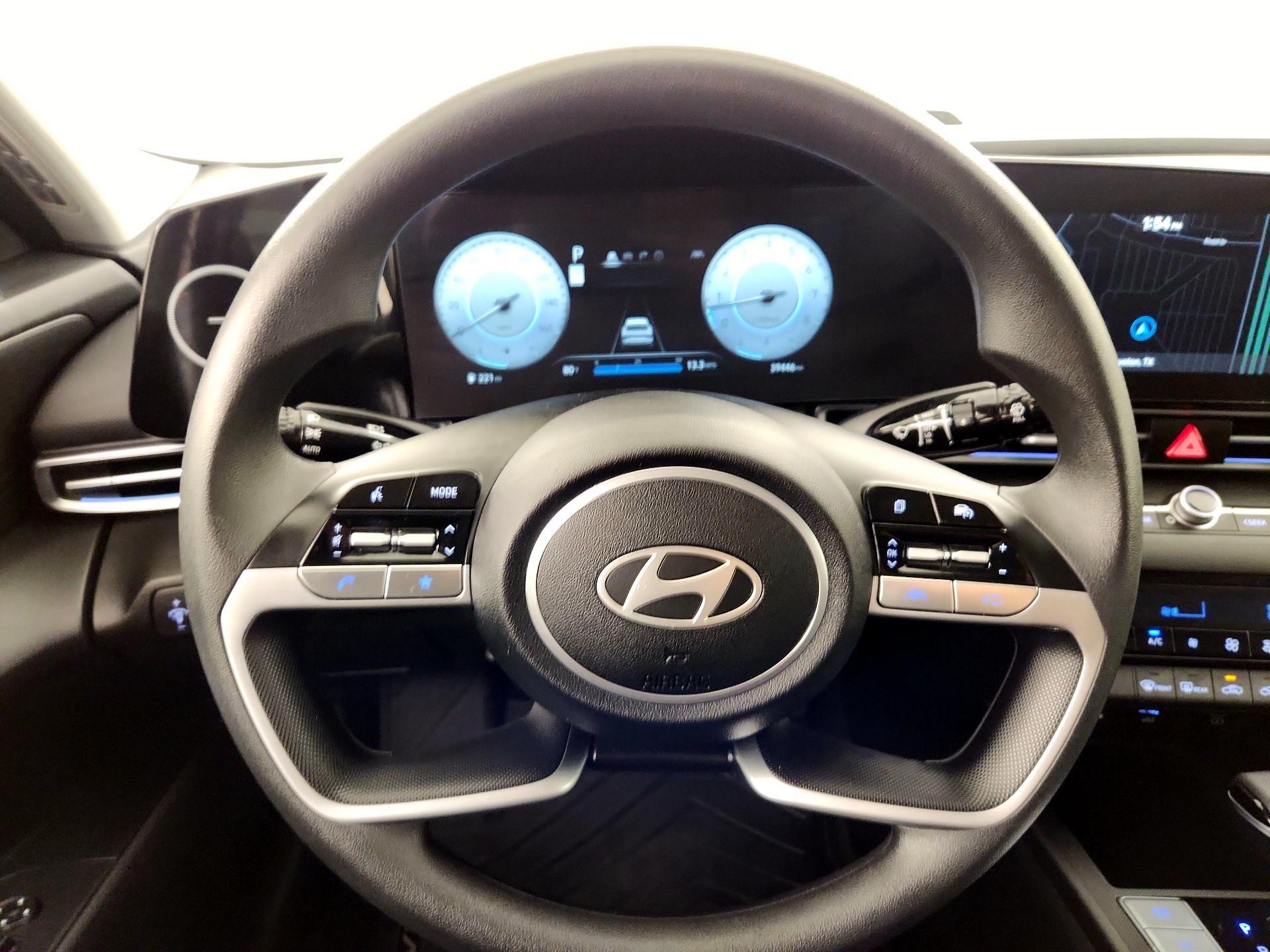 Thumbnail: 2024 Hyundai Elantra - 10