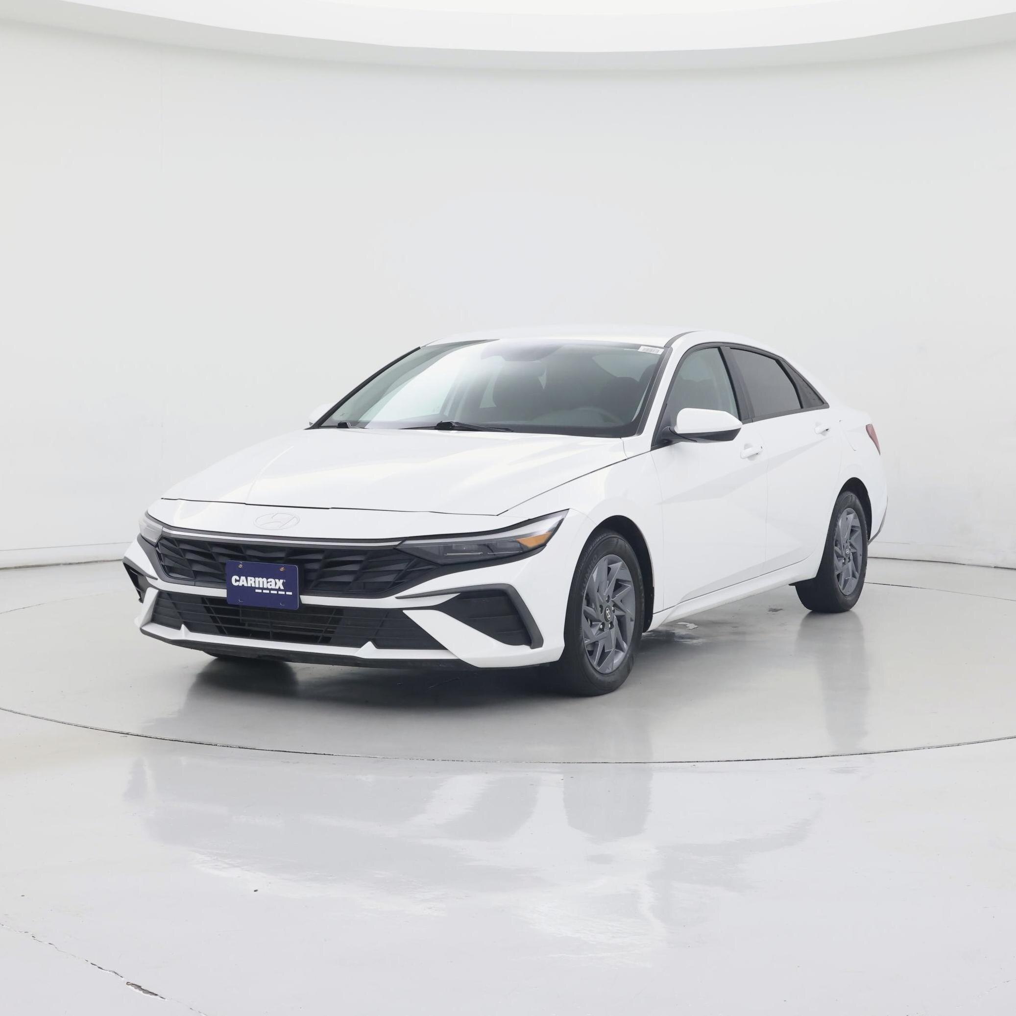 Thumbnail: 2024 Hyundai Elantra - 4