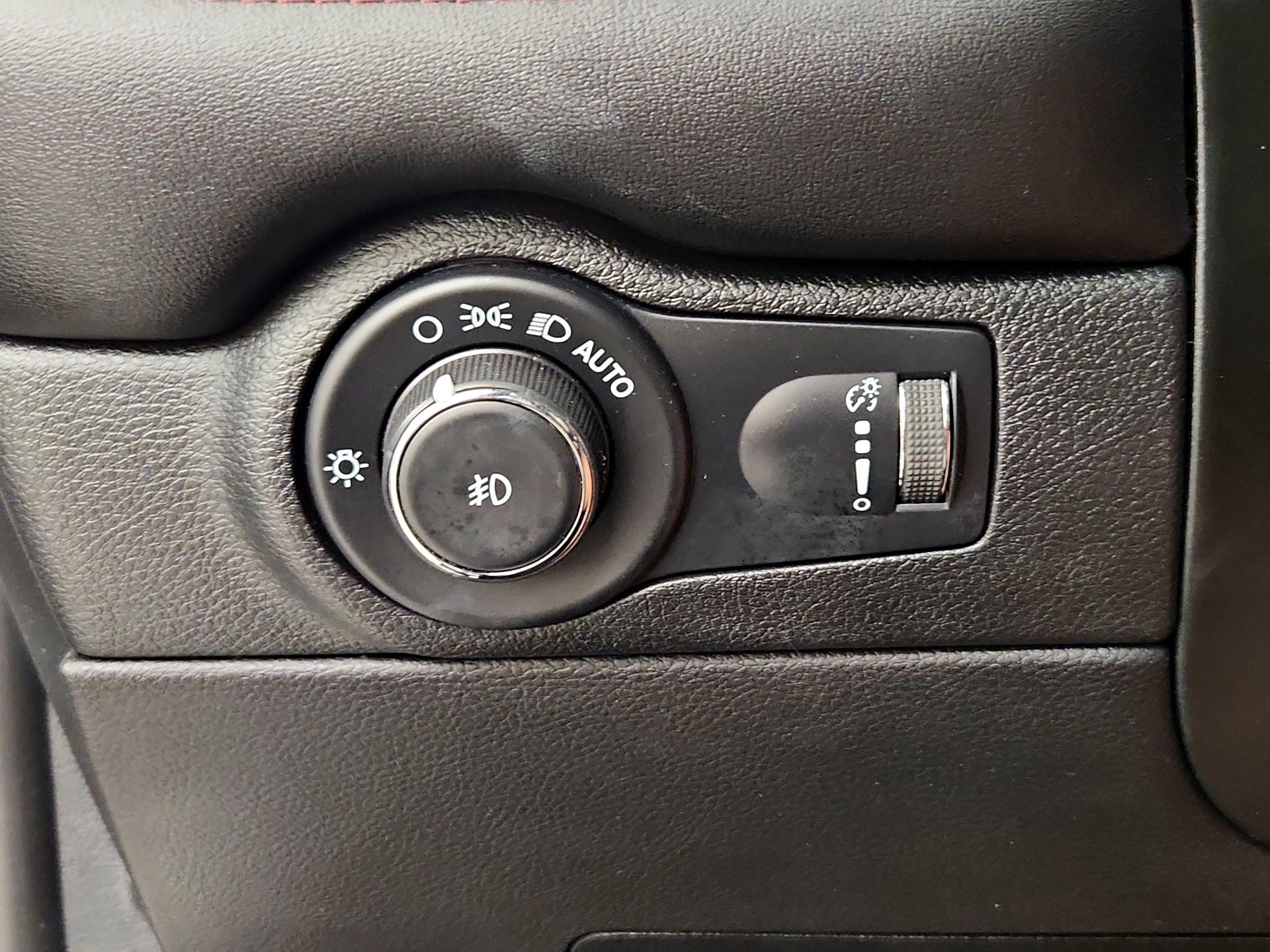 Thumbnail: 2023 Dodge Durango - 13