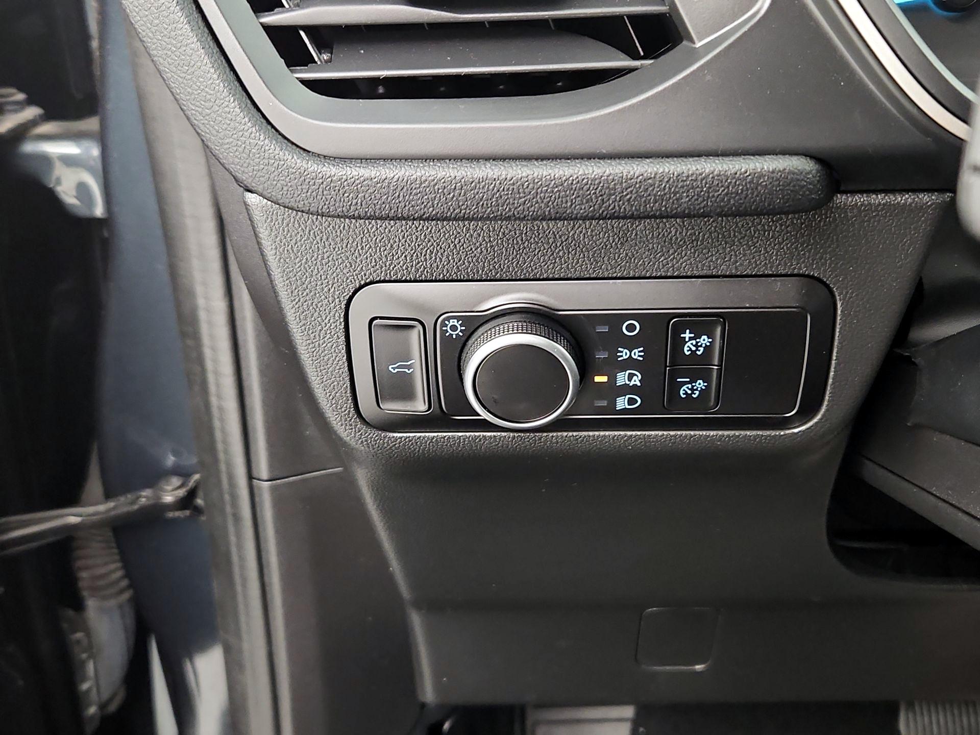 Thumbnail: 2022 Ford Escape - 13