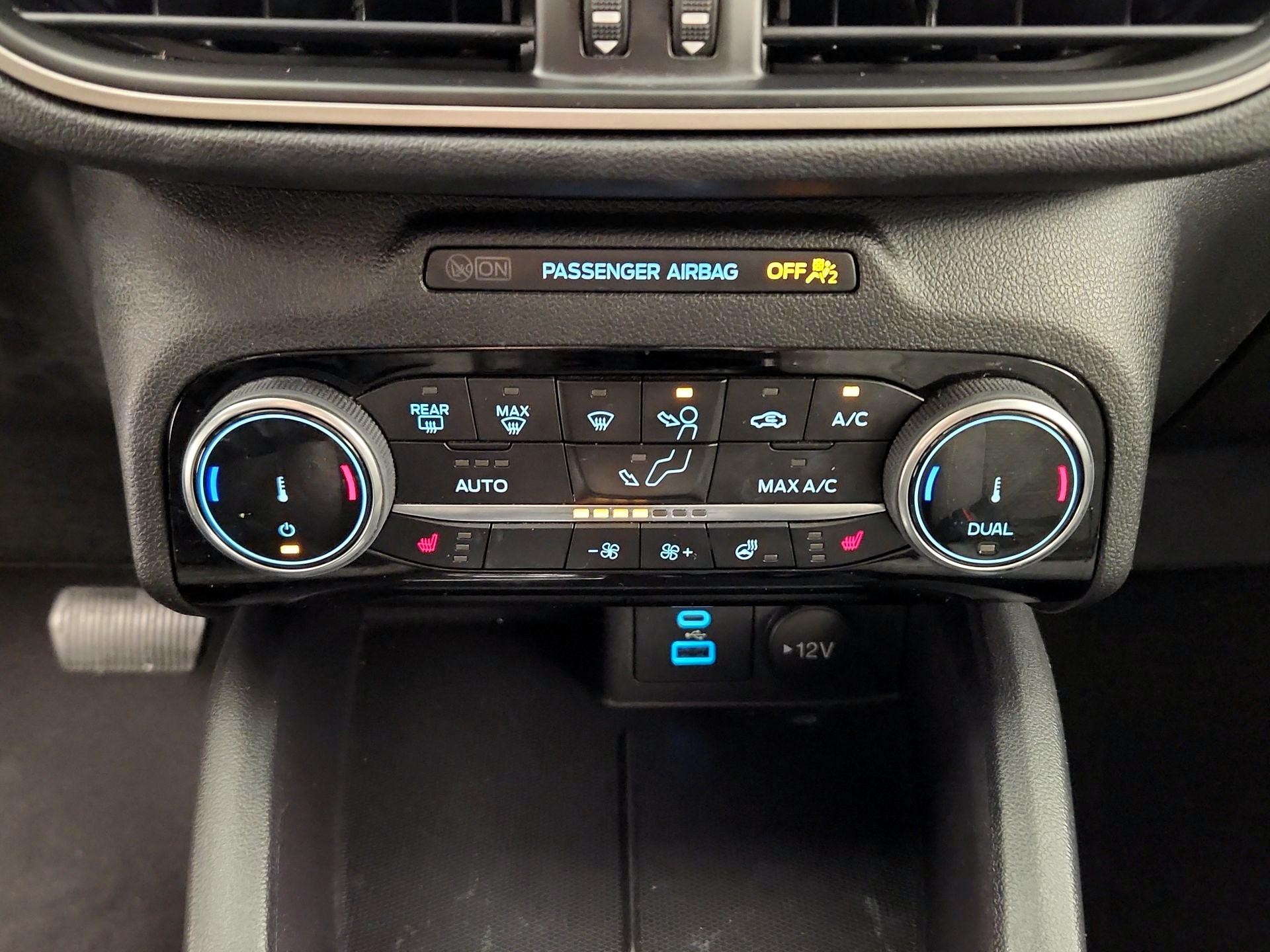 Thumbnail: 2022 Ford Escape - 16