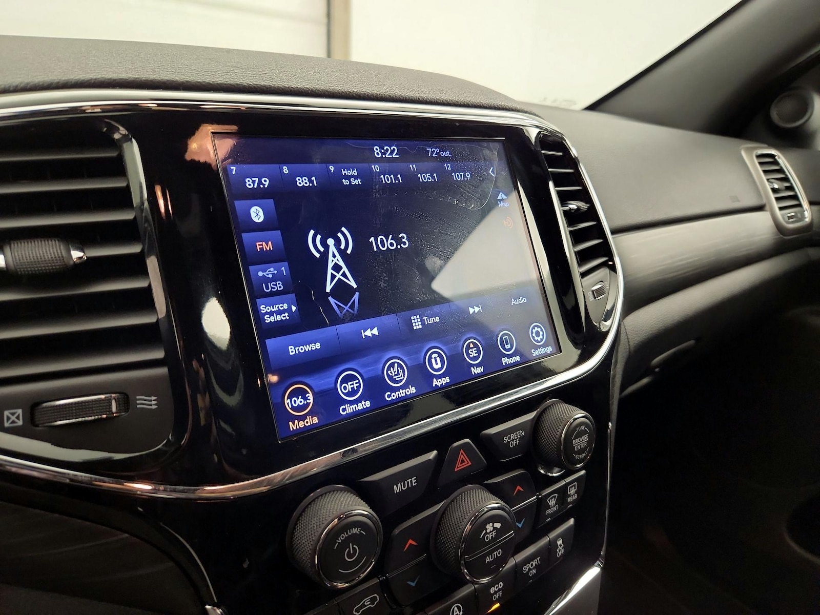 2020 Jeep Grand Cherokee Altitude - Photo 17