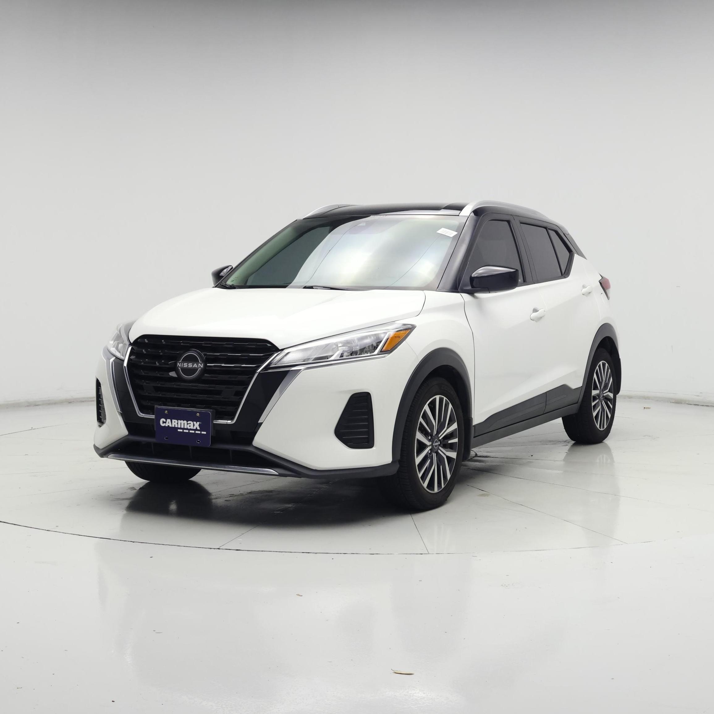 Thumbnail: 2022 Nissan Kicks - 4