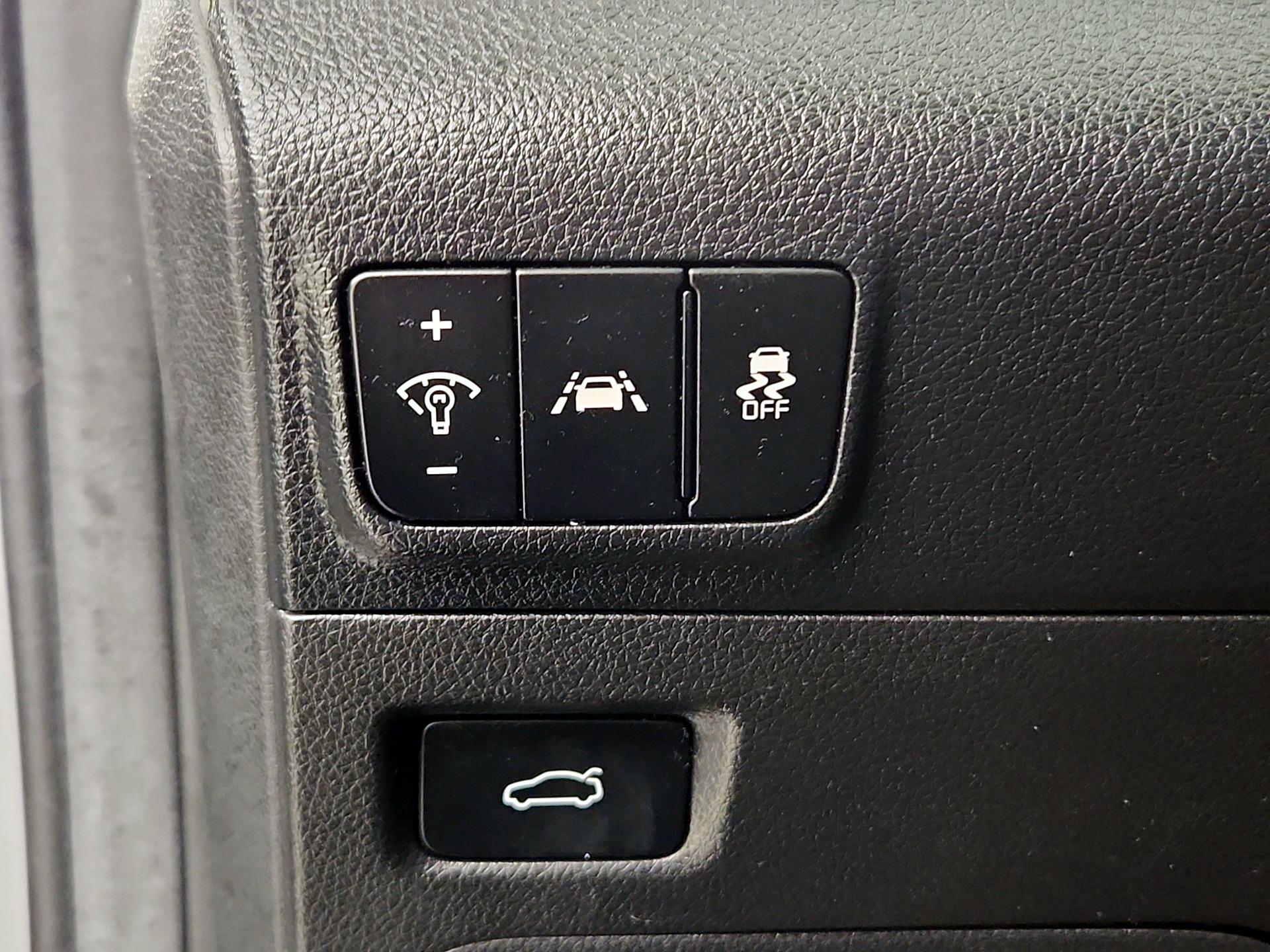 Thumbnail: 2023 Kia K5 - 13