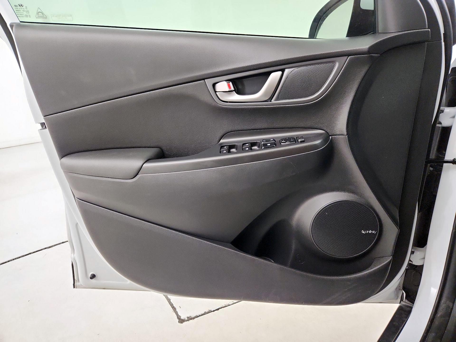 Thumbnail: 2020 Hyundai Kona - 12