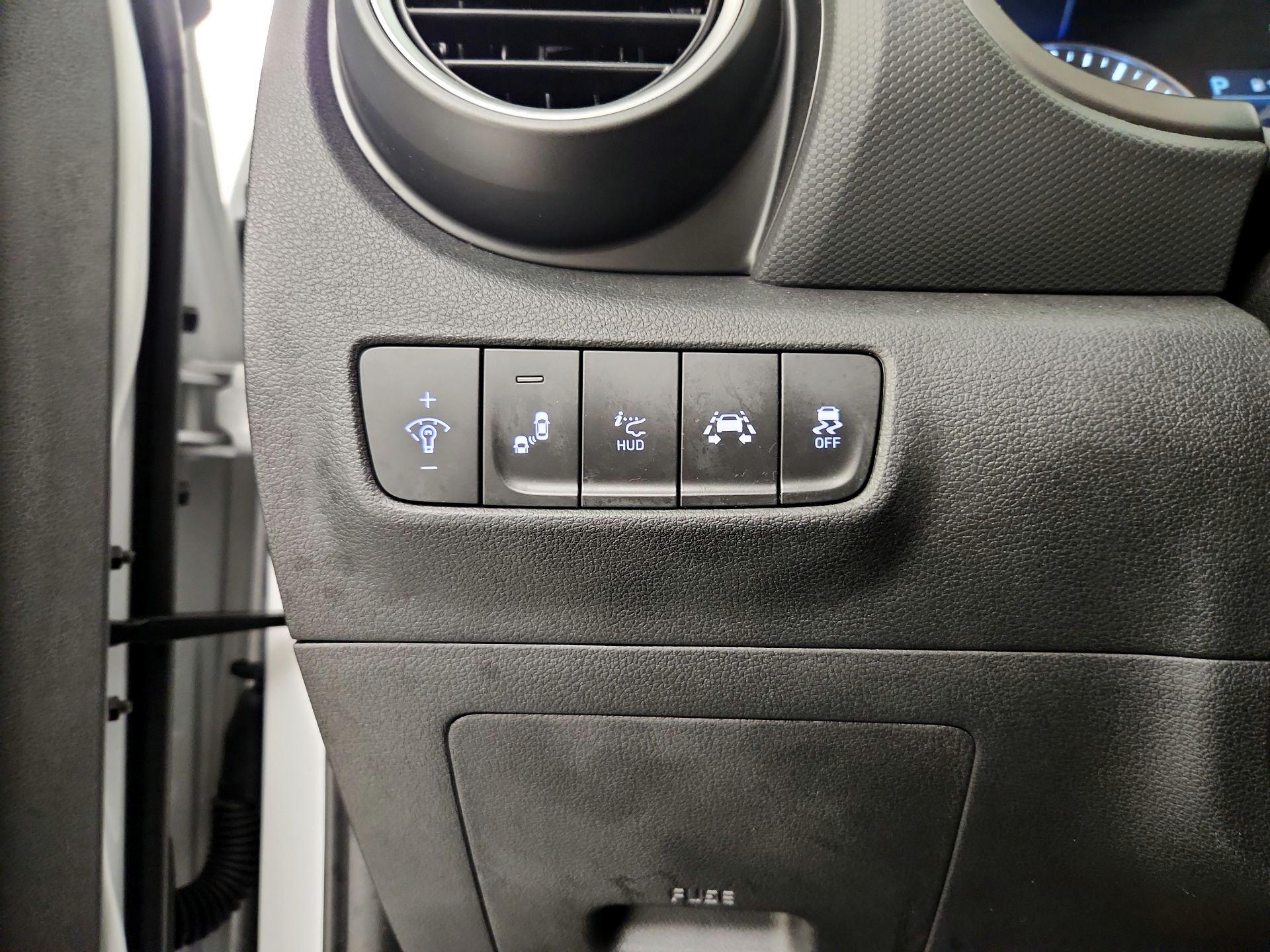 Thumbnail: 2020 Hyundai Kona - 13