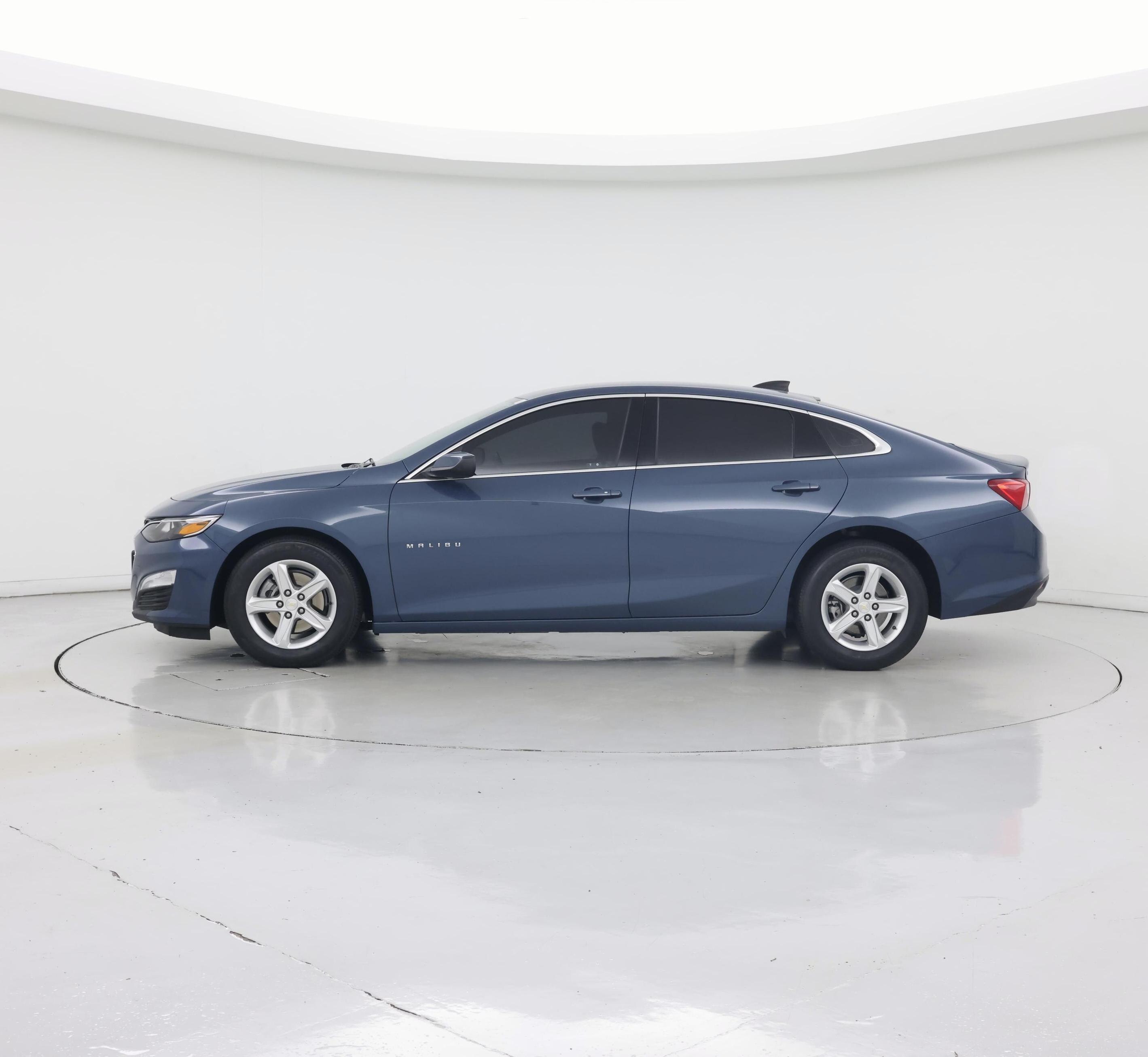 Thumbnail: 2025 Chevrolet Malibu - 3