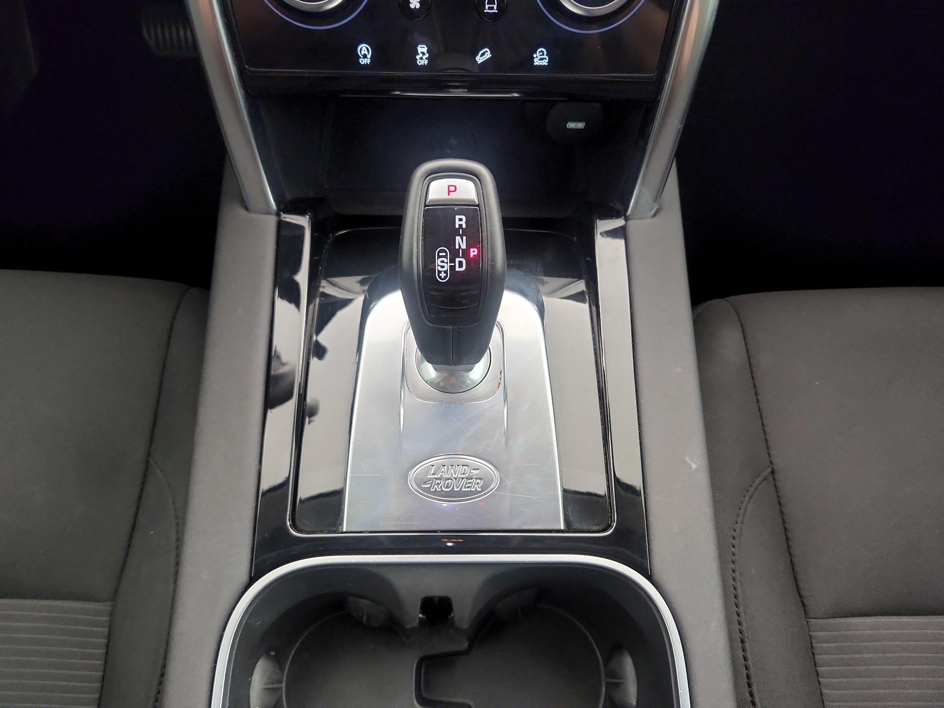 Thumbnail: 2020 Land Rover Discovery Sport - 17