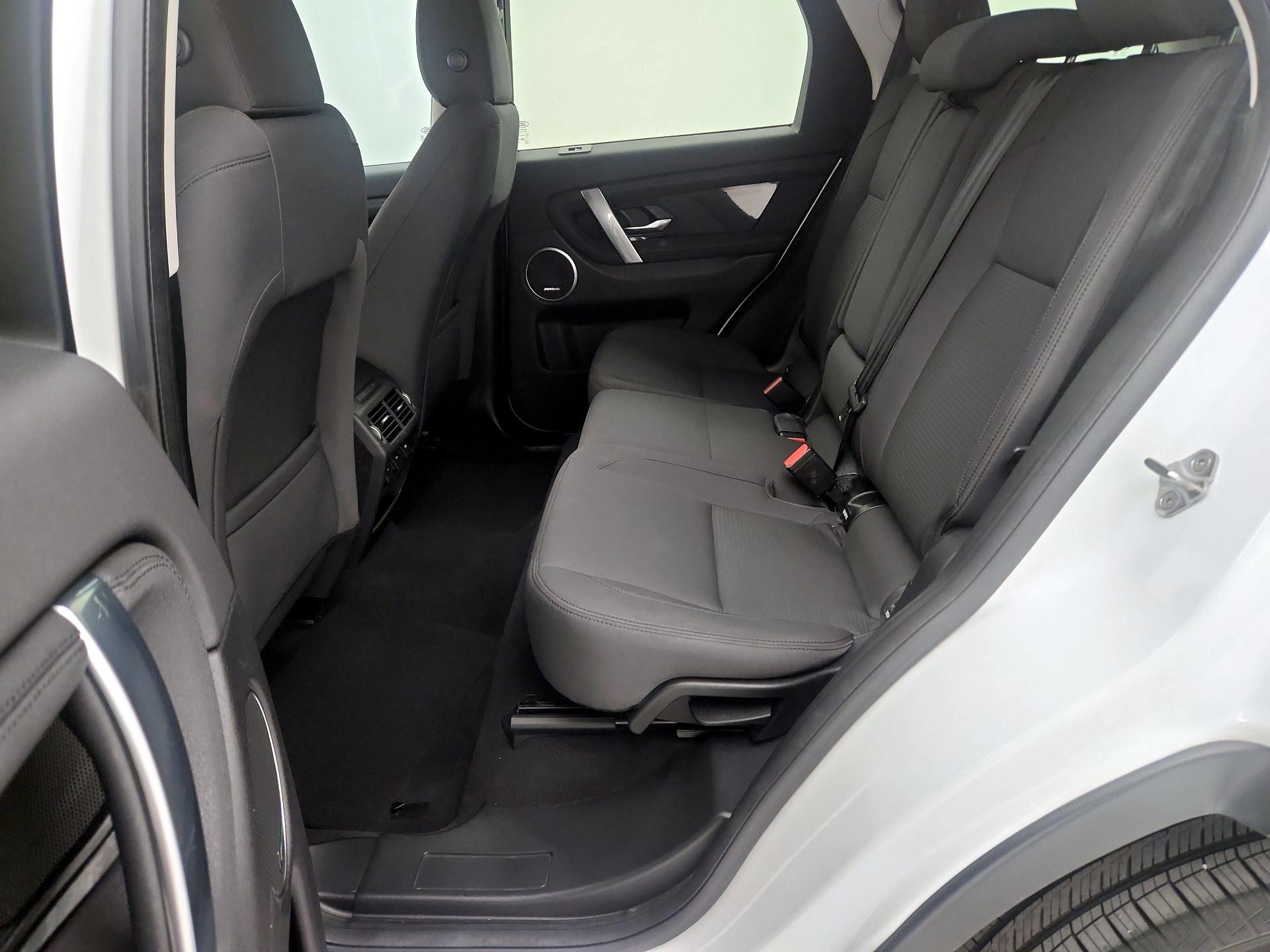 Thumbnail: 2020 Land Rover Discovery Sport - 19