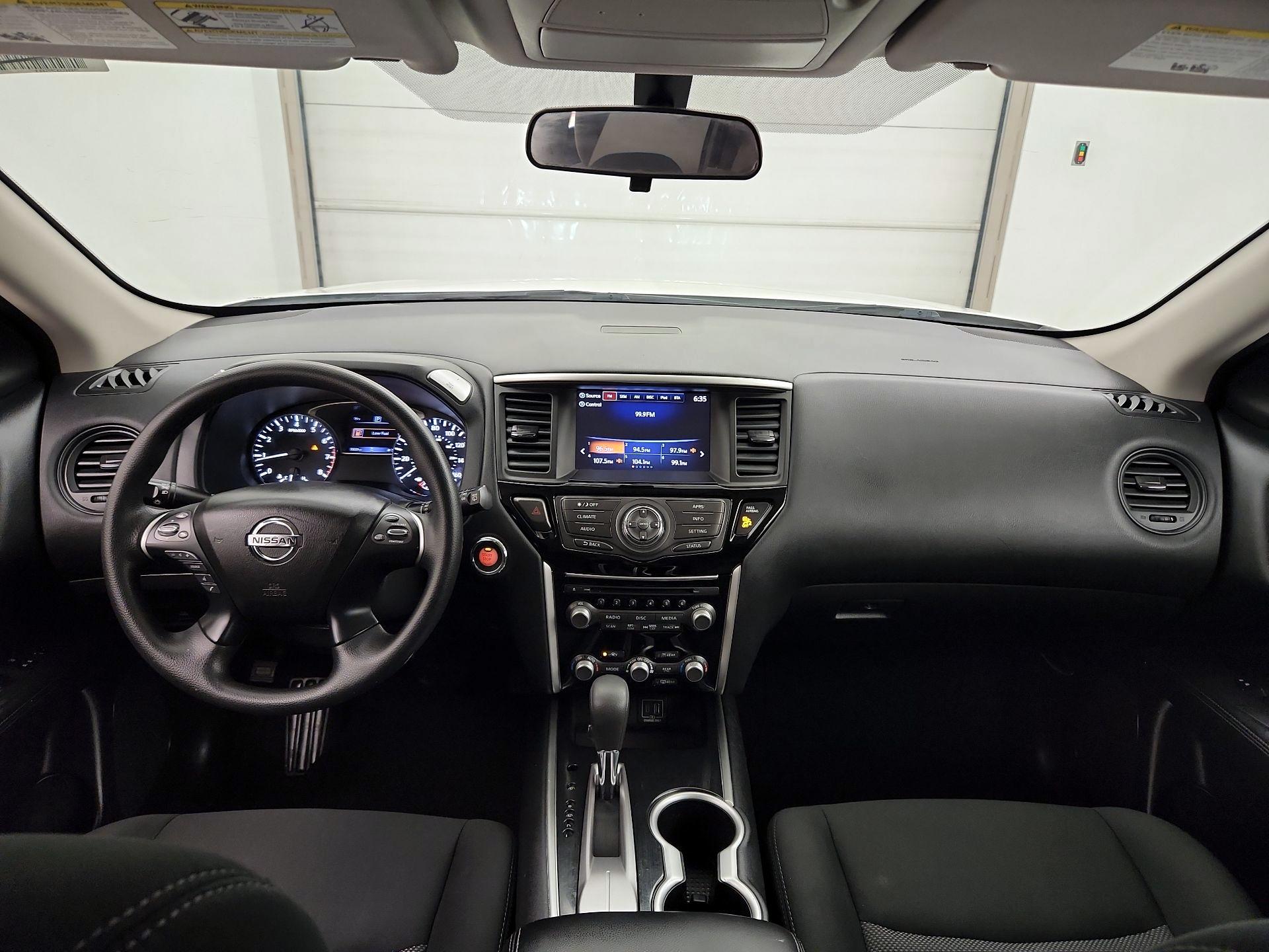 Thumbnail: 2020 Nissan Pathfinder - 9