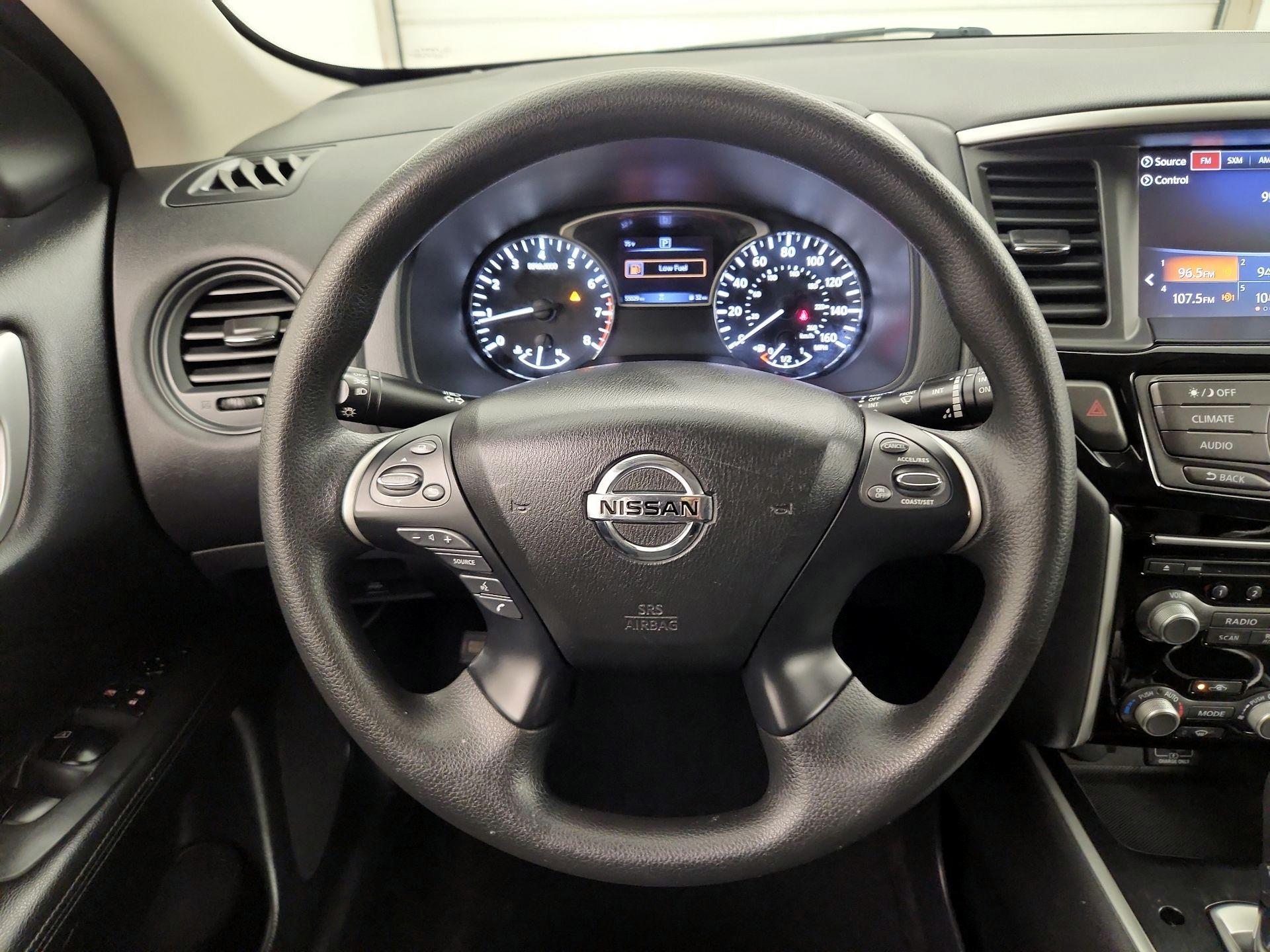 Thumbnail: 2020 Nissan Pathfinder - 10