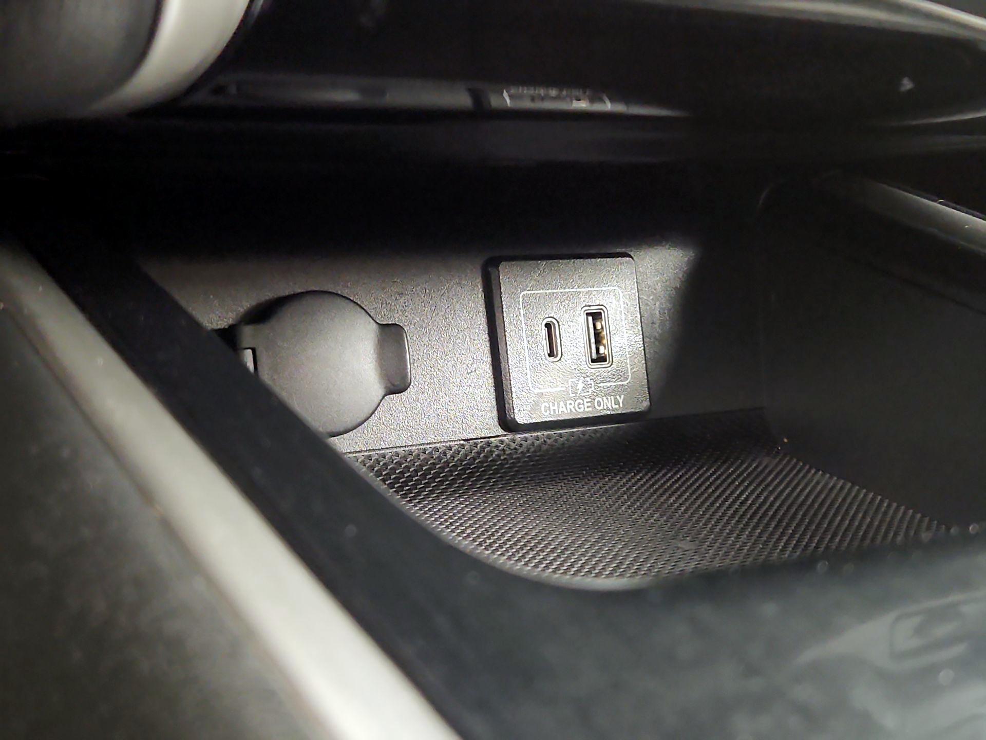 Thumbnail: 2020 Nissan Pathfinder - 17