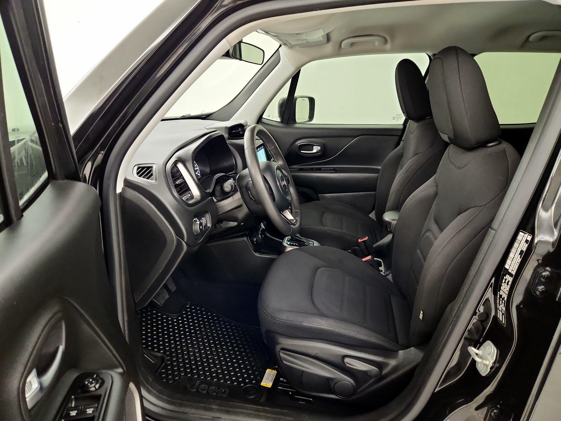 Thumbnail: 2022 Jeep Renegade - 11