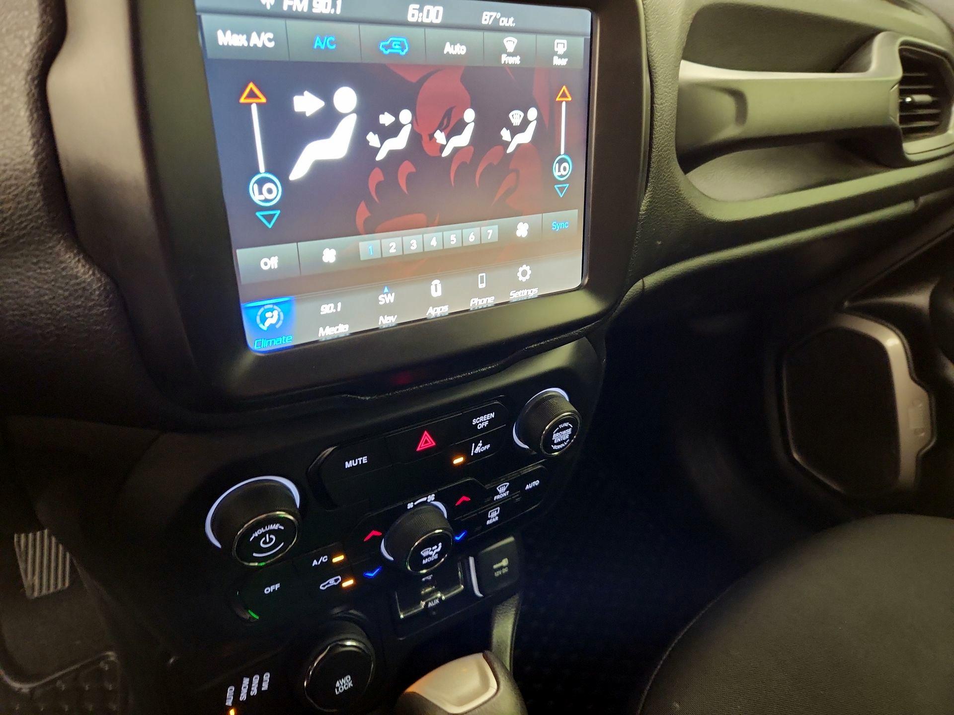 Thumbnail: 2022 Jeep Renegade - 17