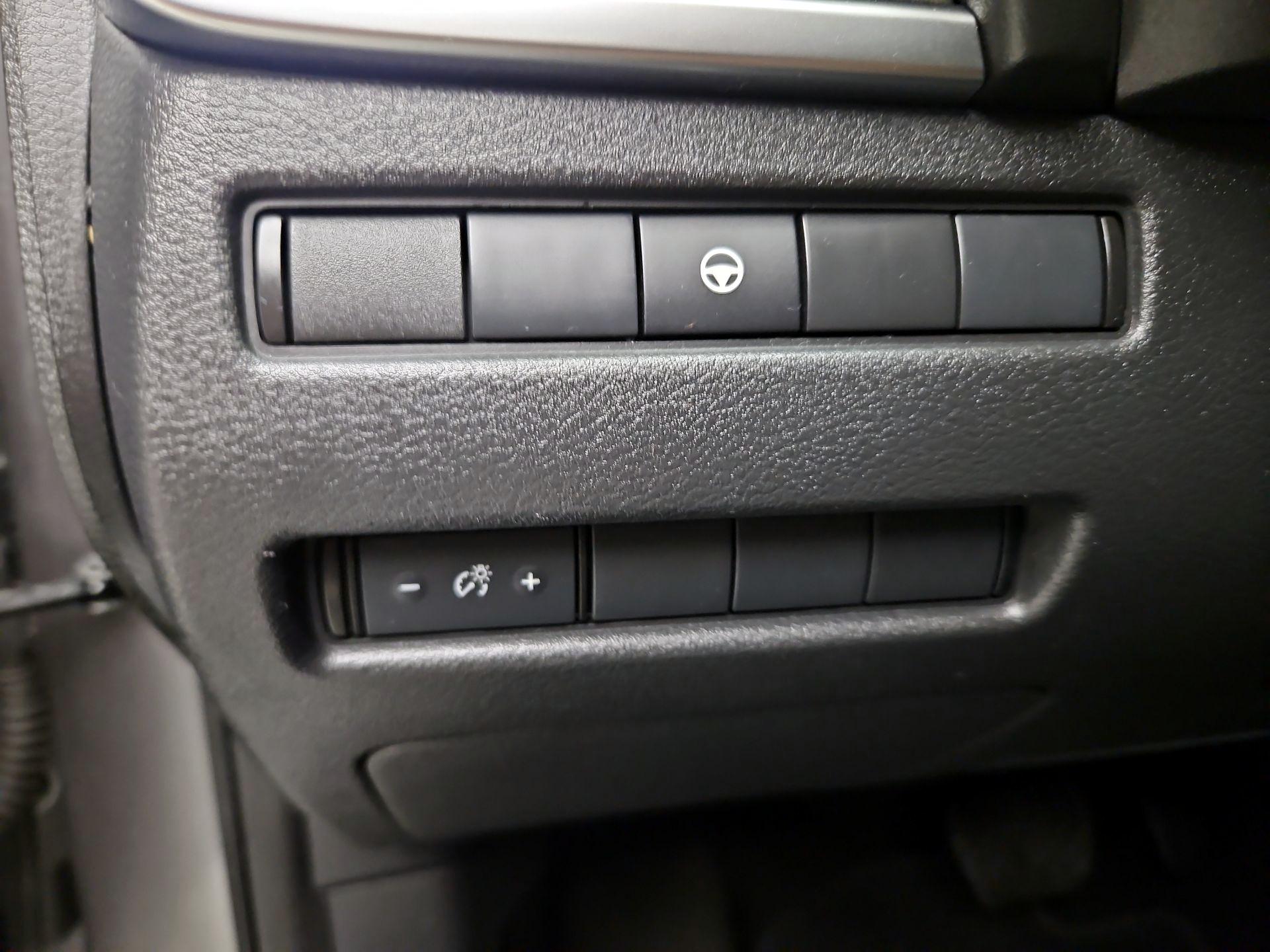 Thumbnail: 2021 Nissan Rogue - 13