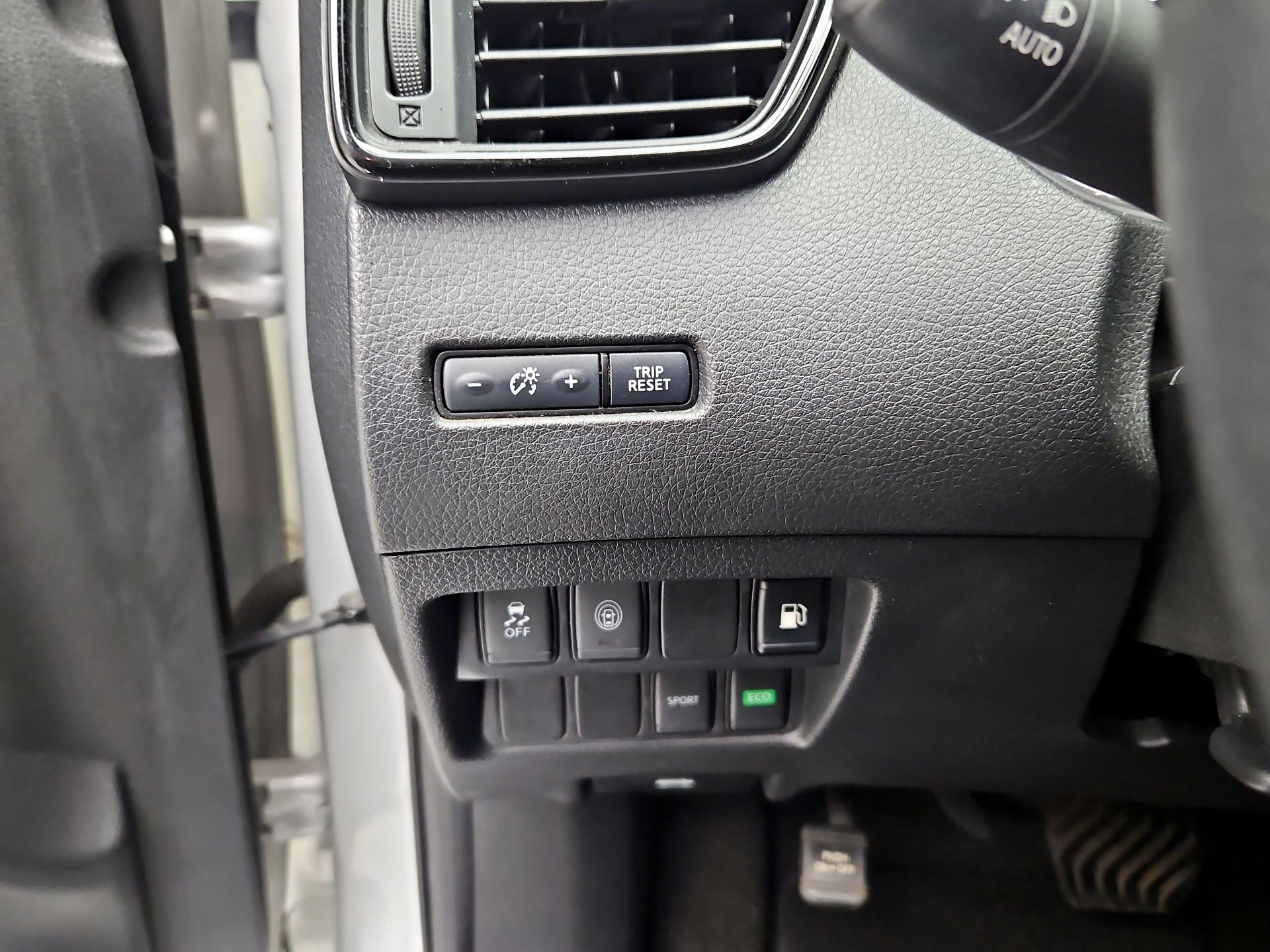 Thumbnail: 2020 Nissan Rogue - 13