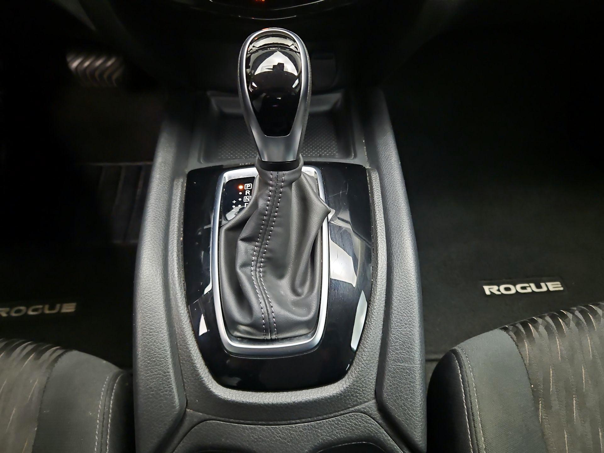 Thumbnail: 2020 Nissan Rogue - 17