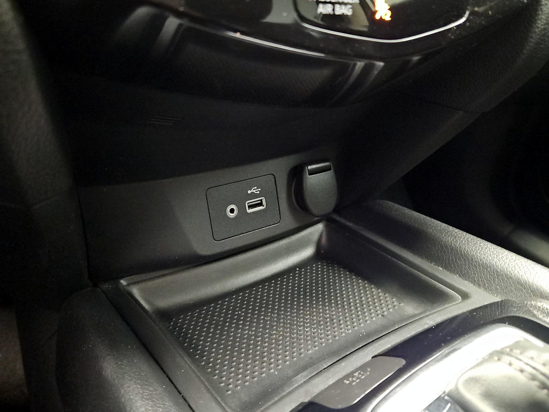 Thumbnail: 2020 Nissan Rogue - 18