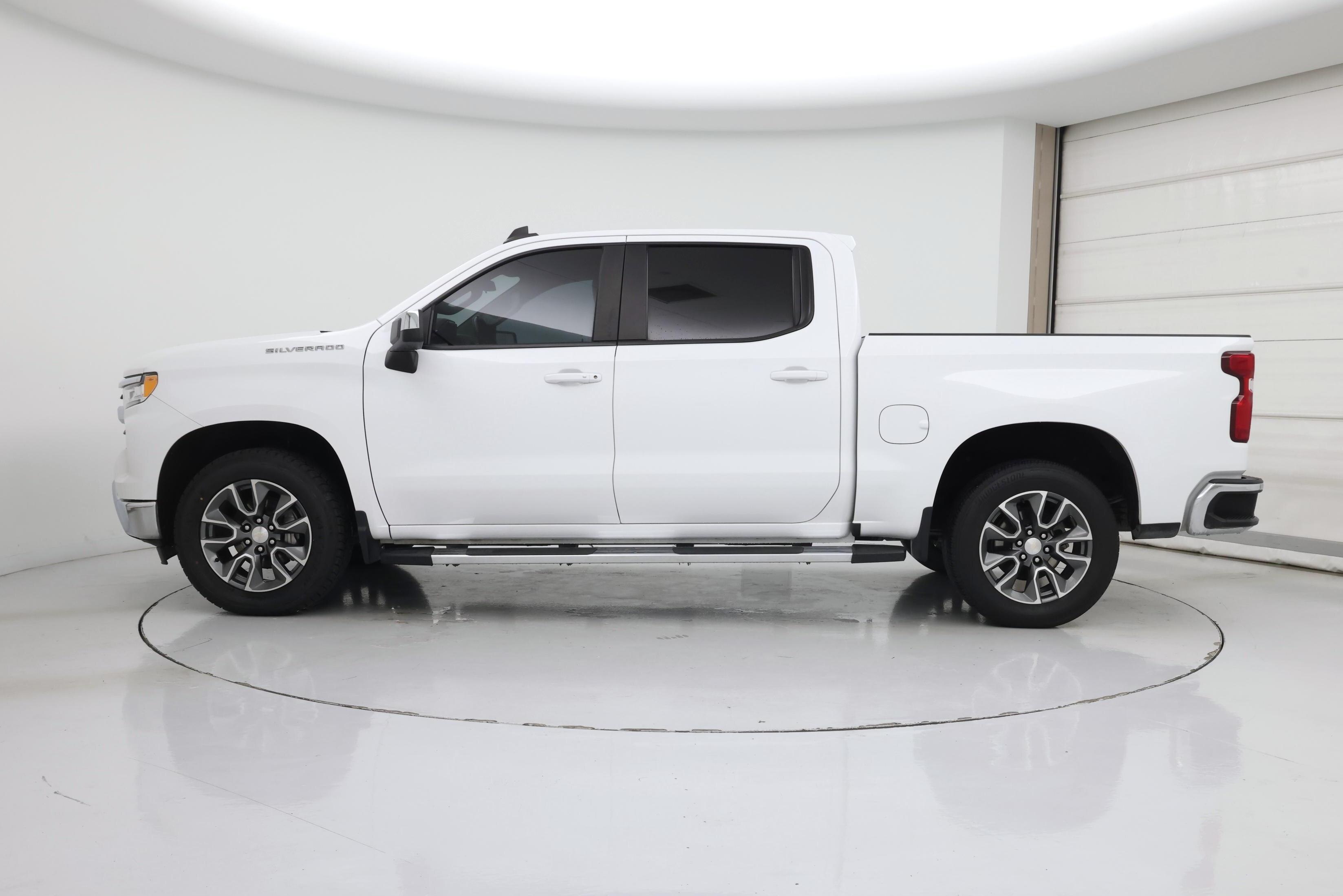 Thumbnail: 2023 Chevrolet Silverado 1500 - 3