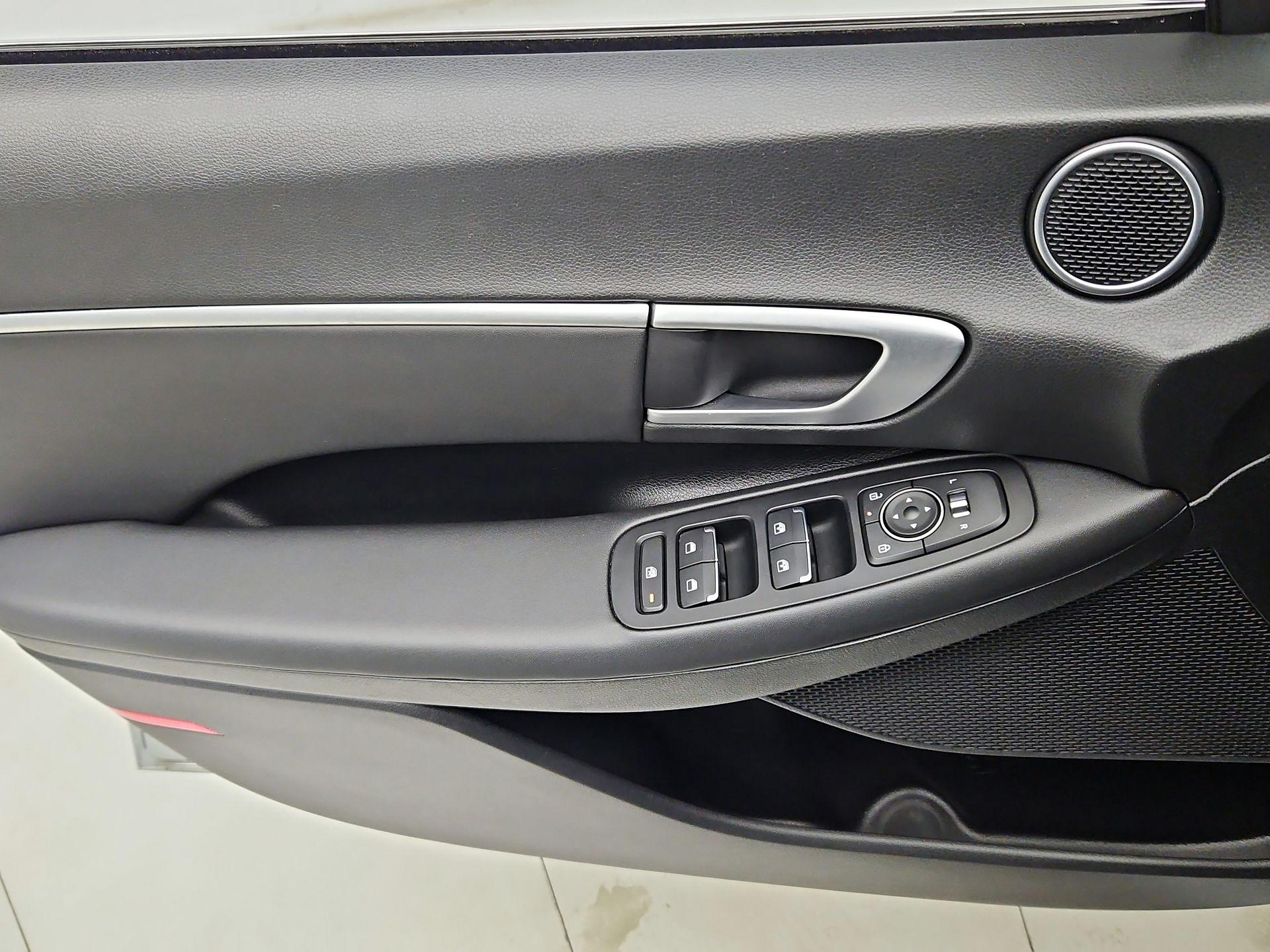 Thumbnail: 2025 Hyundai Sonata - 12