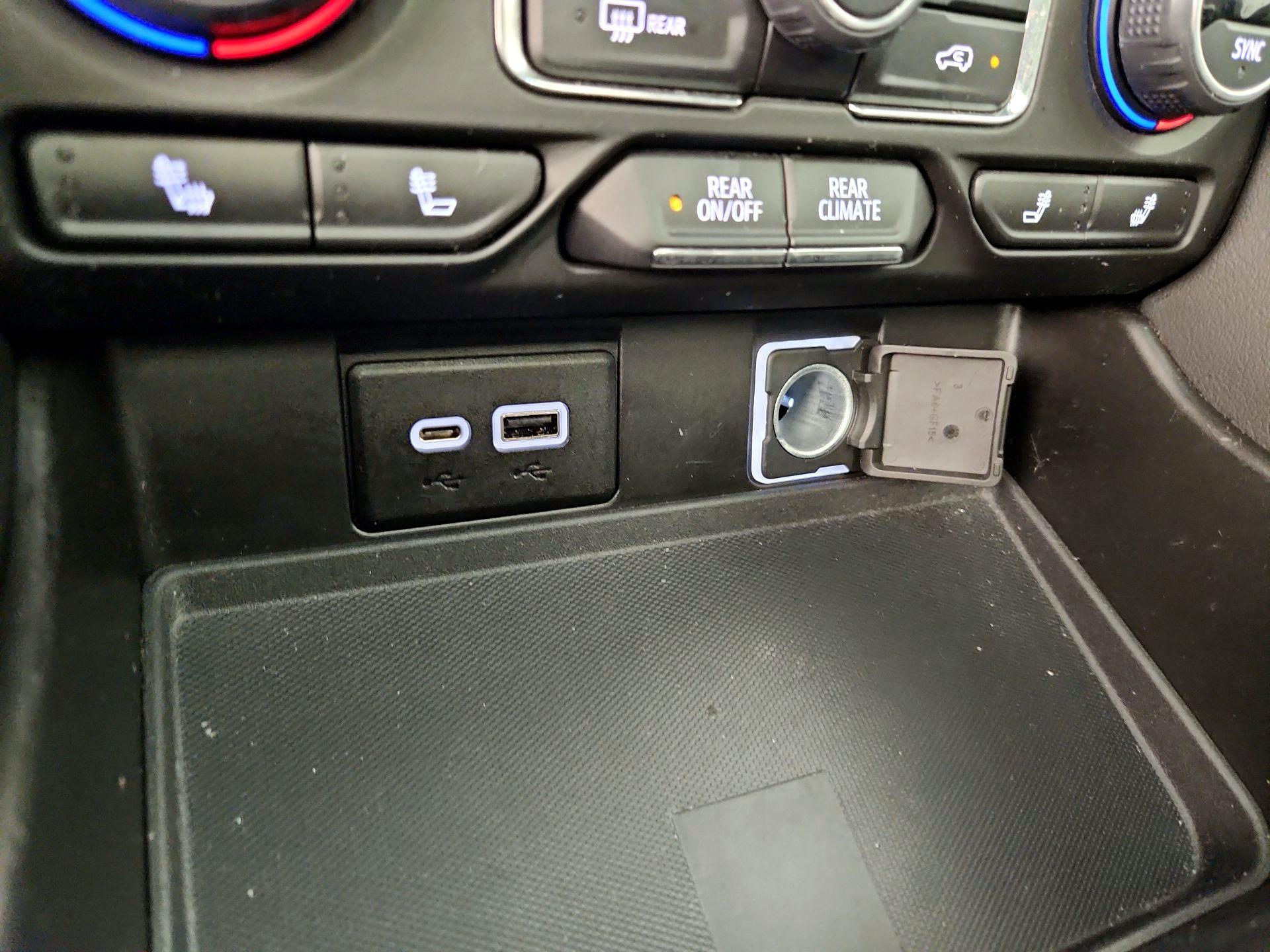 Thumbnail: 2021 Chevrolet Suburban - 18