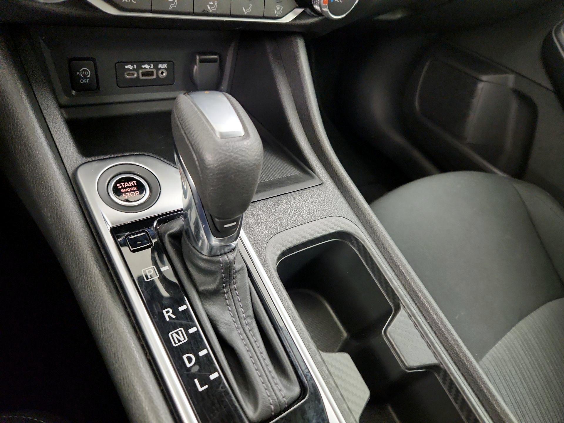 Thumbnail: 2024 Nissan Sentra - 17