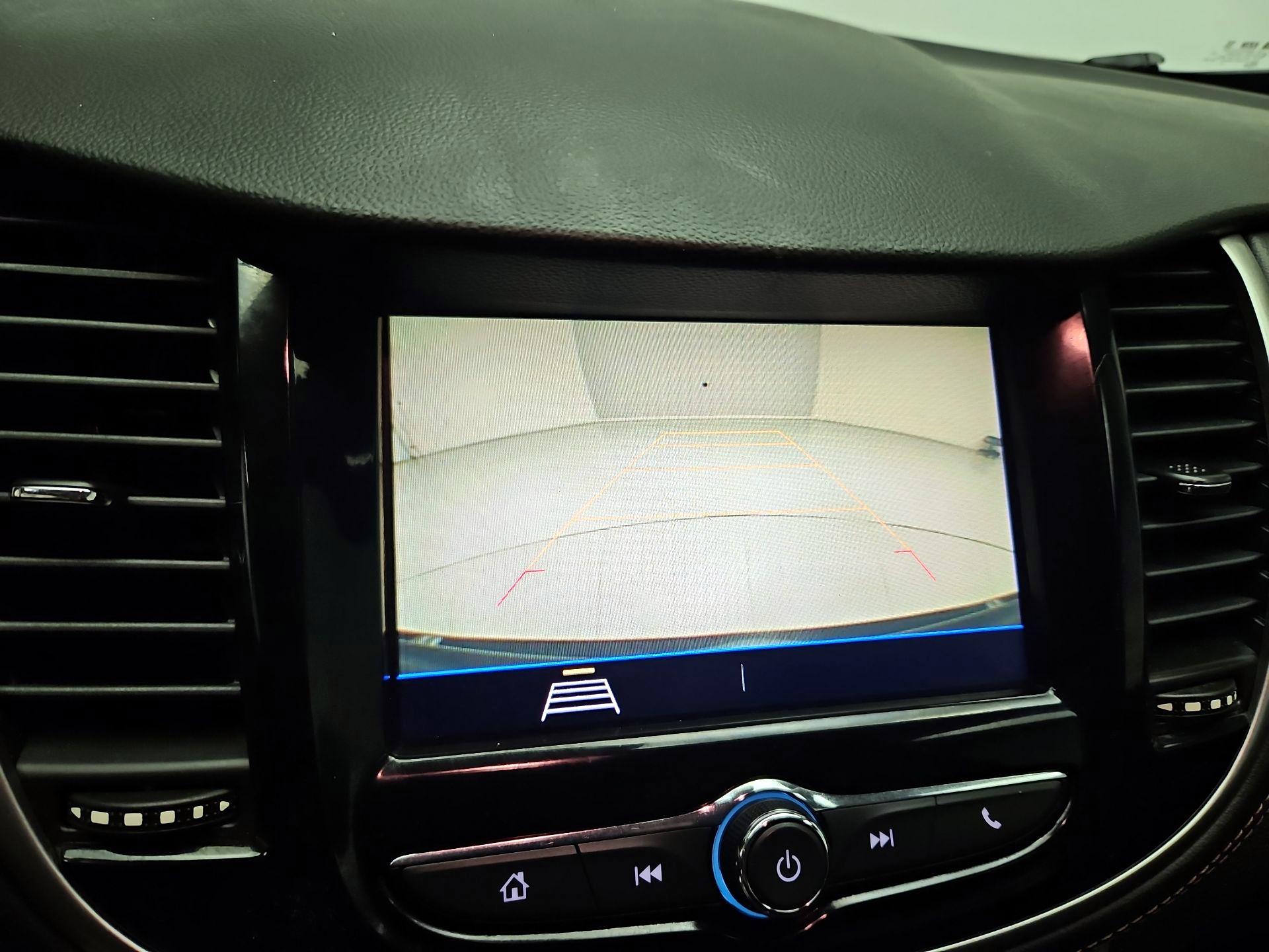 Thumbnail: 2021 Chevrolet Trax - 14