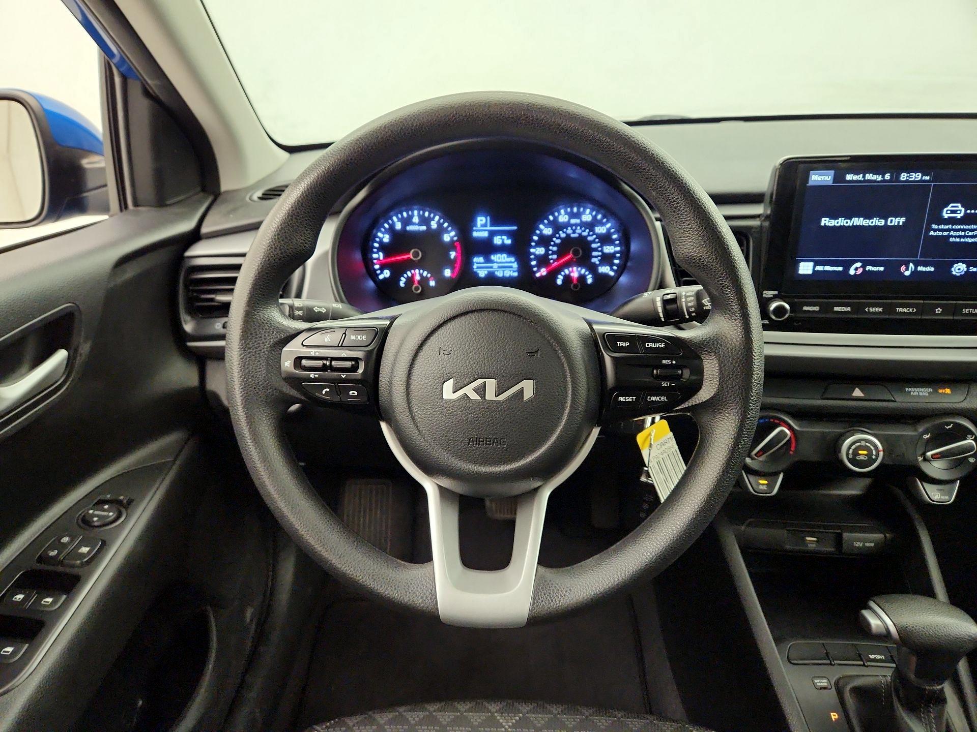 Thumbnail: 2022 Kia Rio - 10