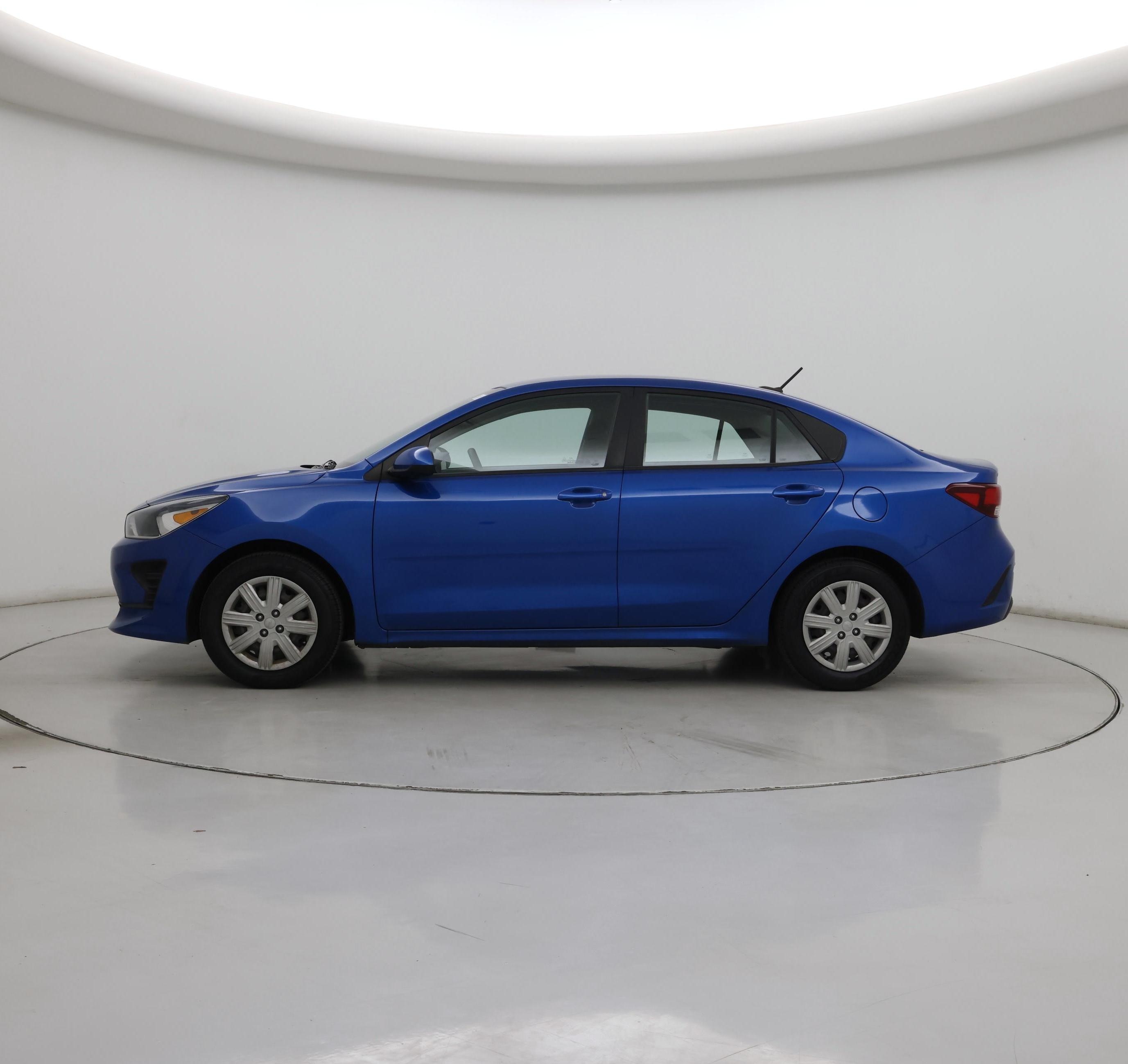 Thumbnail: 2022 Kia Rio - 3