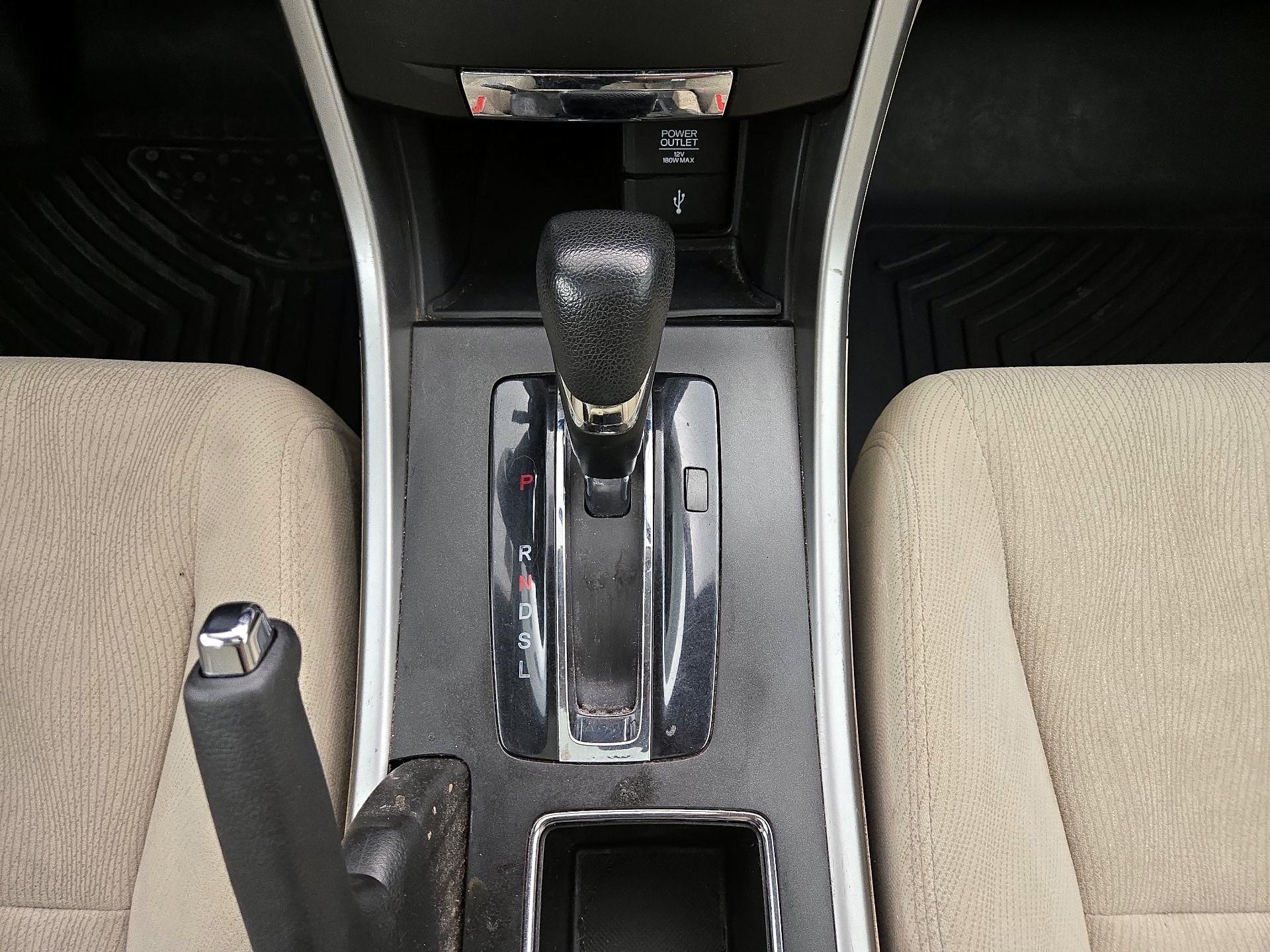 Thumbnail: 2015 Honda Accord - 17