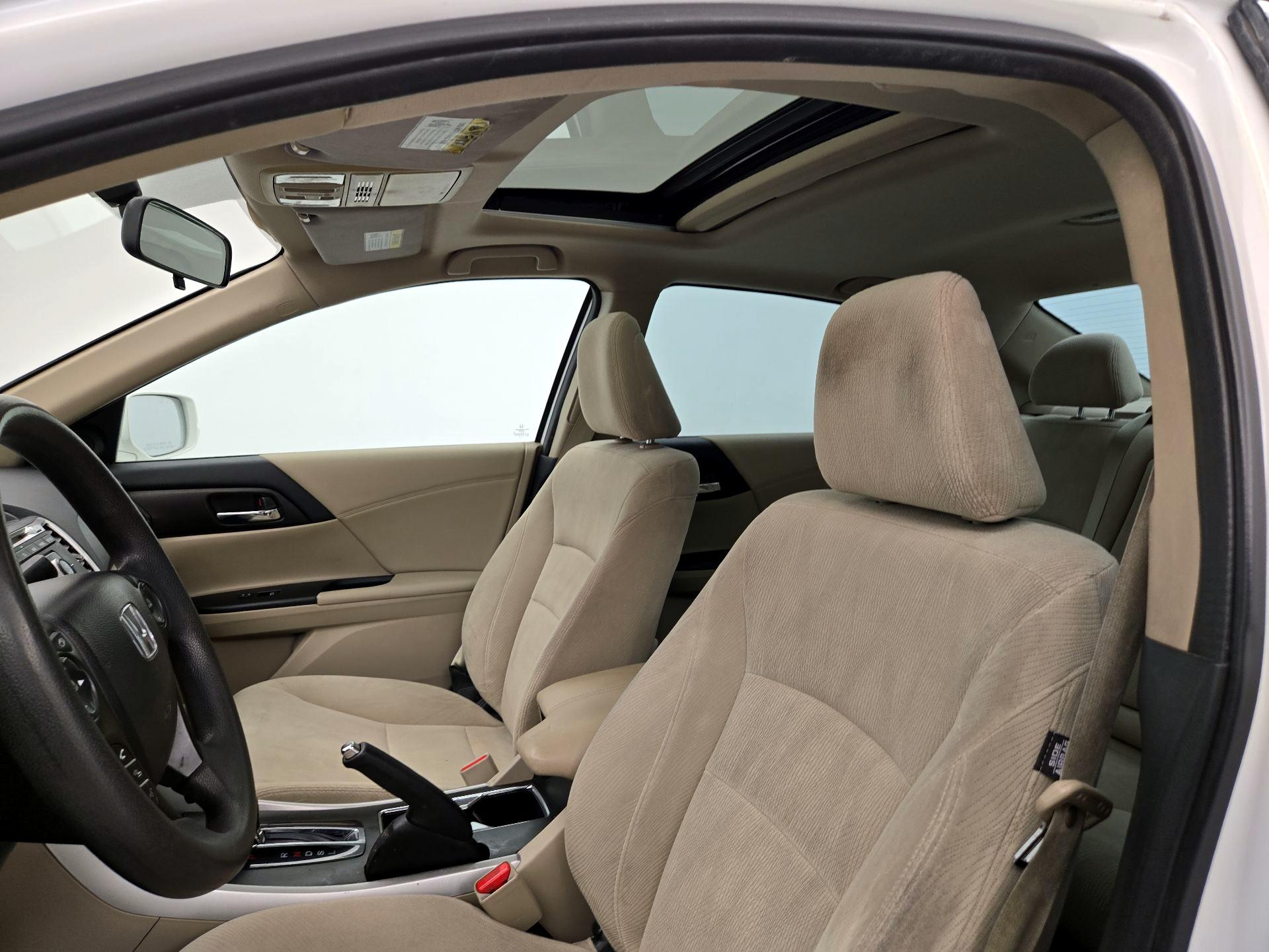 Thumbnail: 2015 Honda Accord - 19