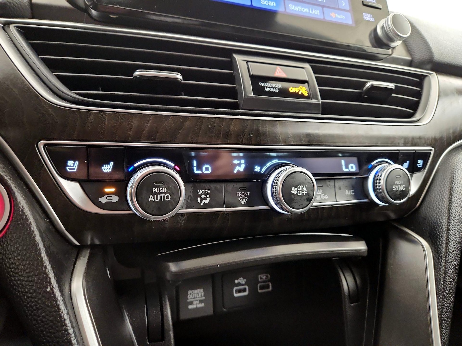 2022 Honda Accord Touring - Photo 17