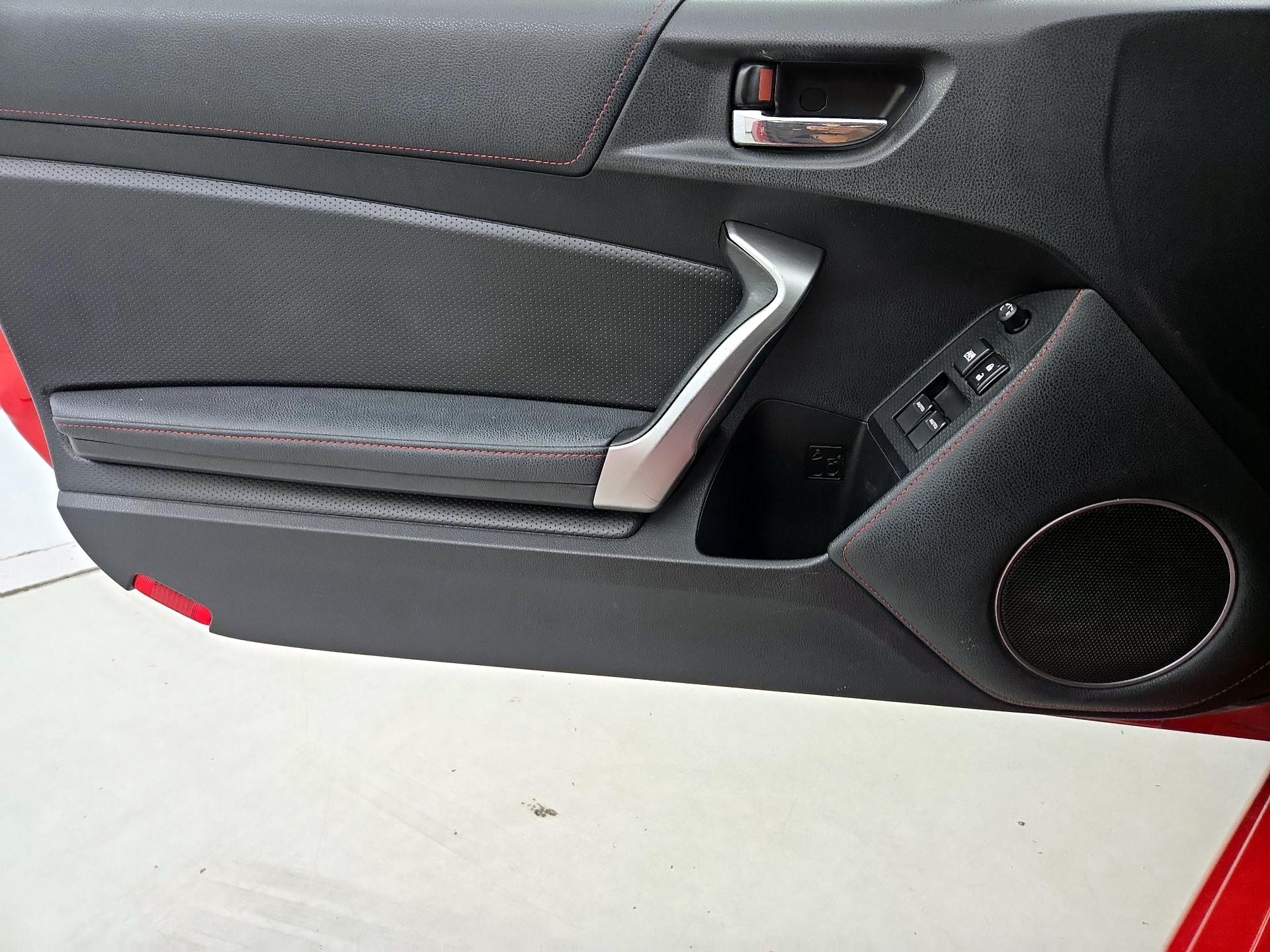 Thumbnail: 2015 Scion FR-S - 12