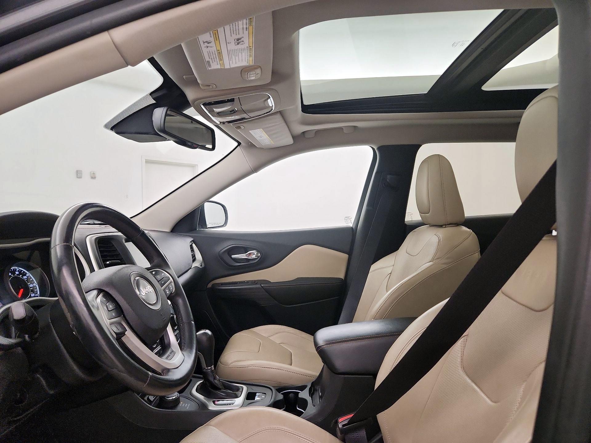 Thumbnail: 2015 Jeep Cherokee - 20
