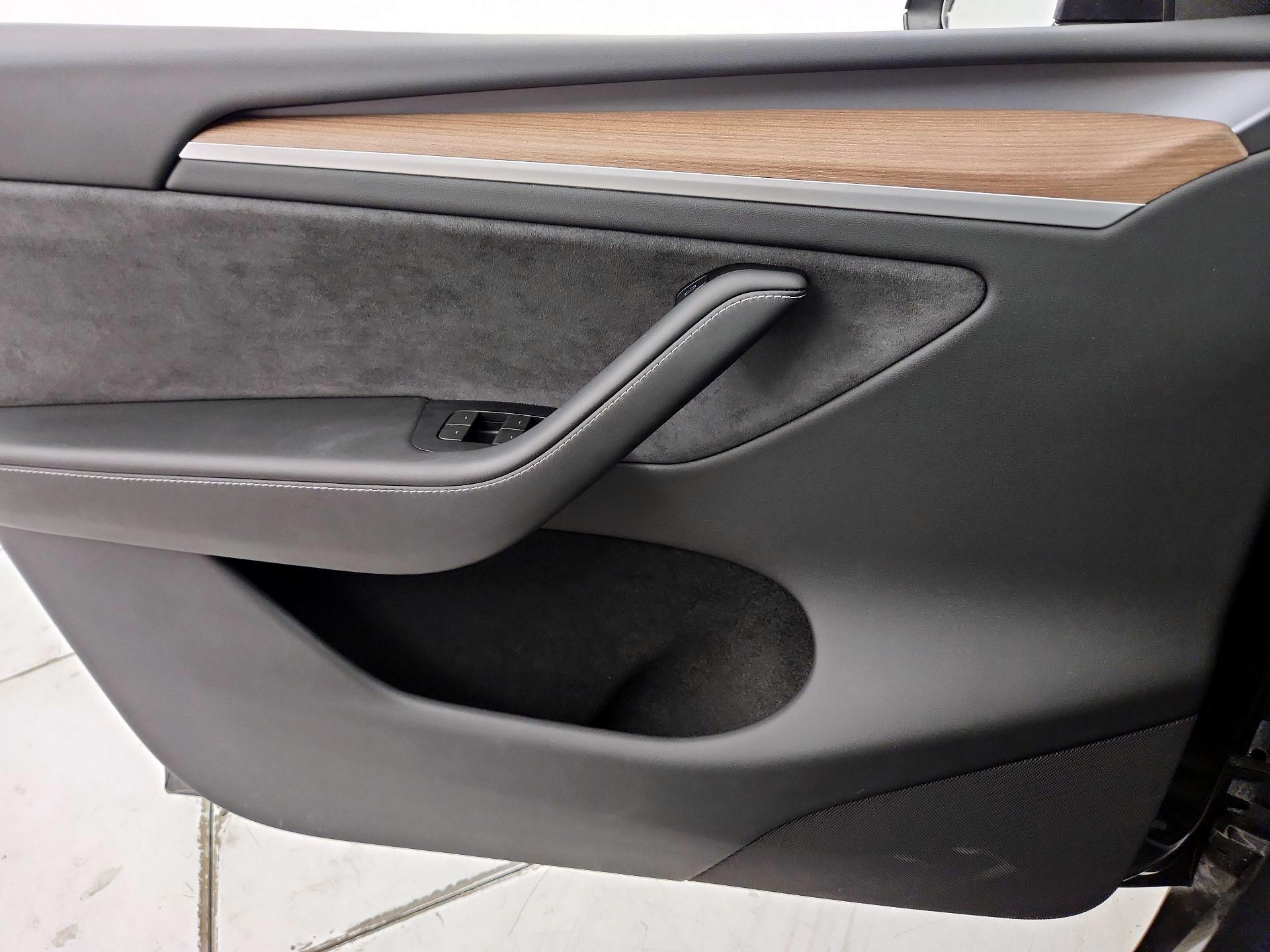 Thumbnail: 2024 Tesla Model Y - 12