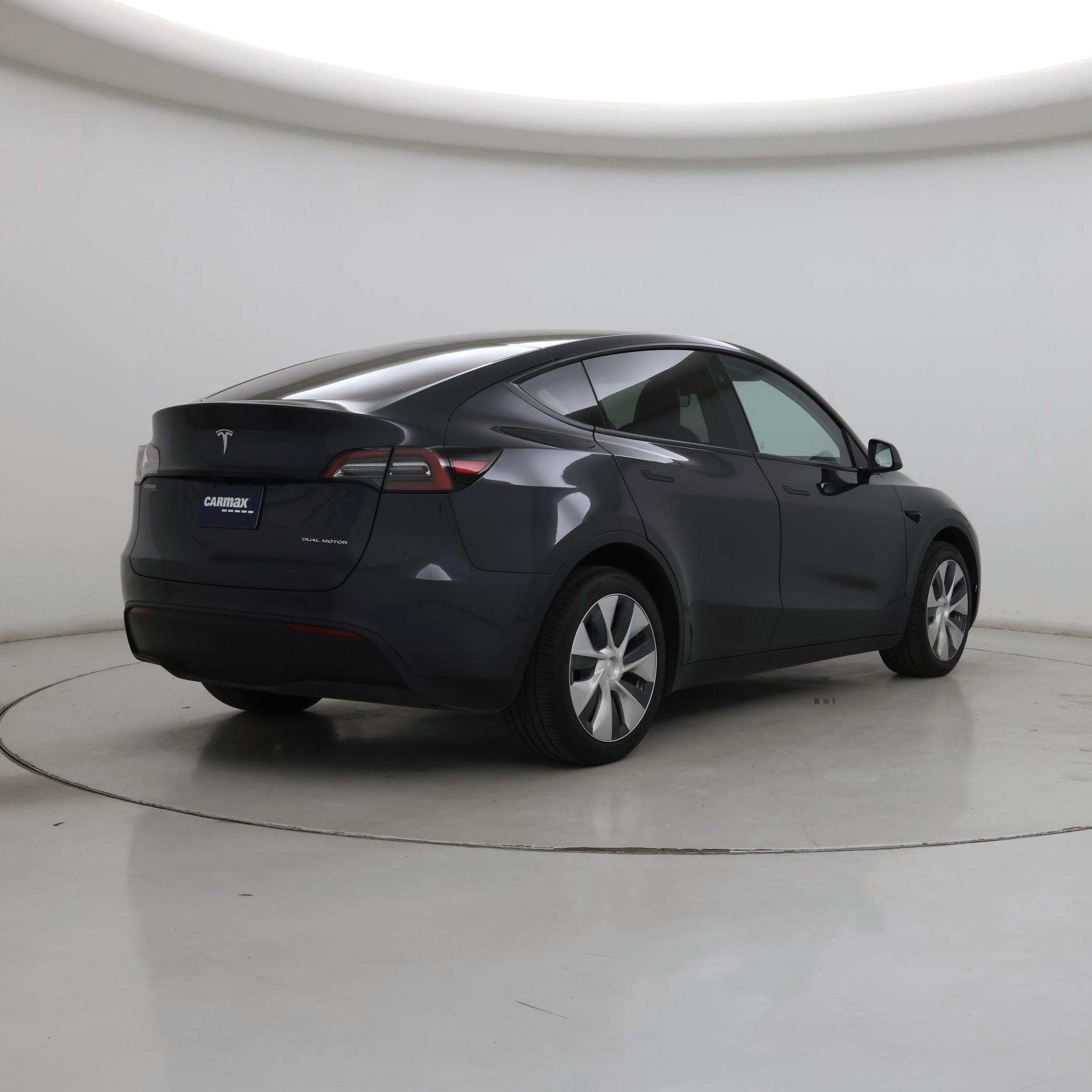 Thumbnail: 2024 Tesla Model Y - 8