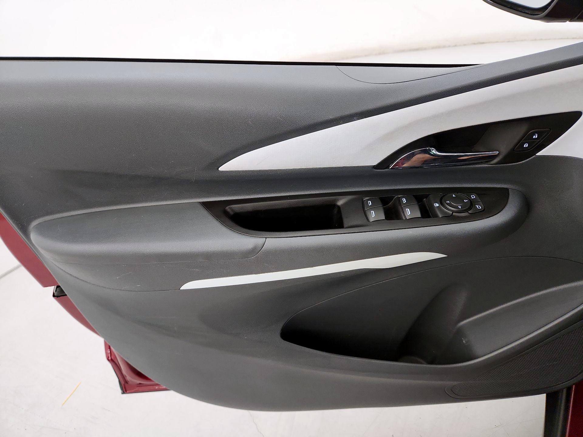 Thumbnail: 2021 Chevrolet Bolt EV - 12
