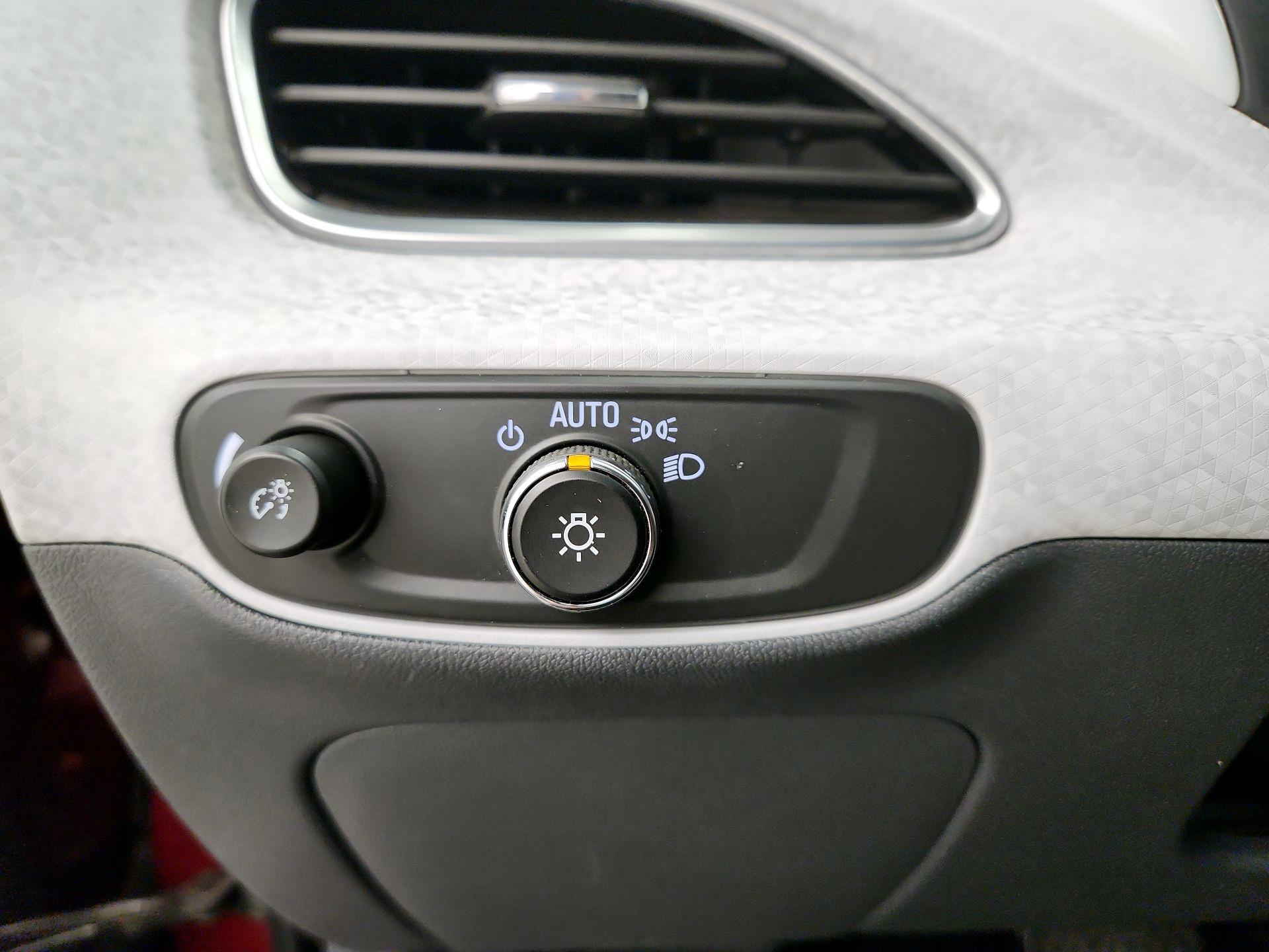 Thumbnail: 2021 Chevrolet Bolt EV - 13
