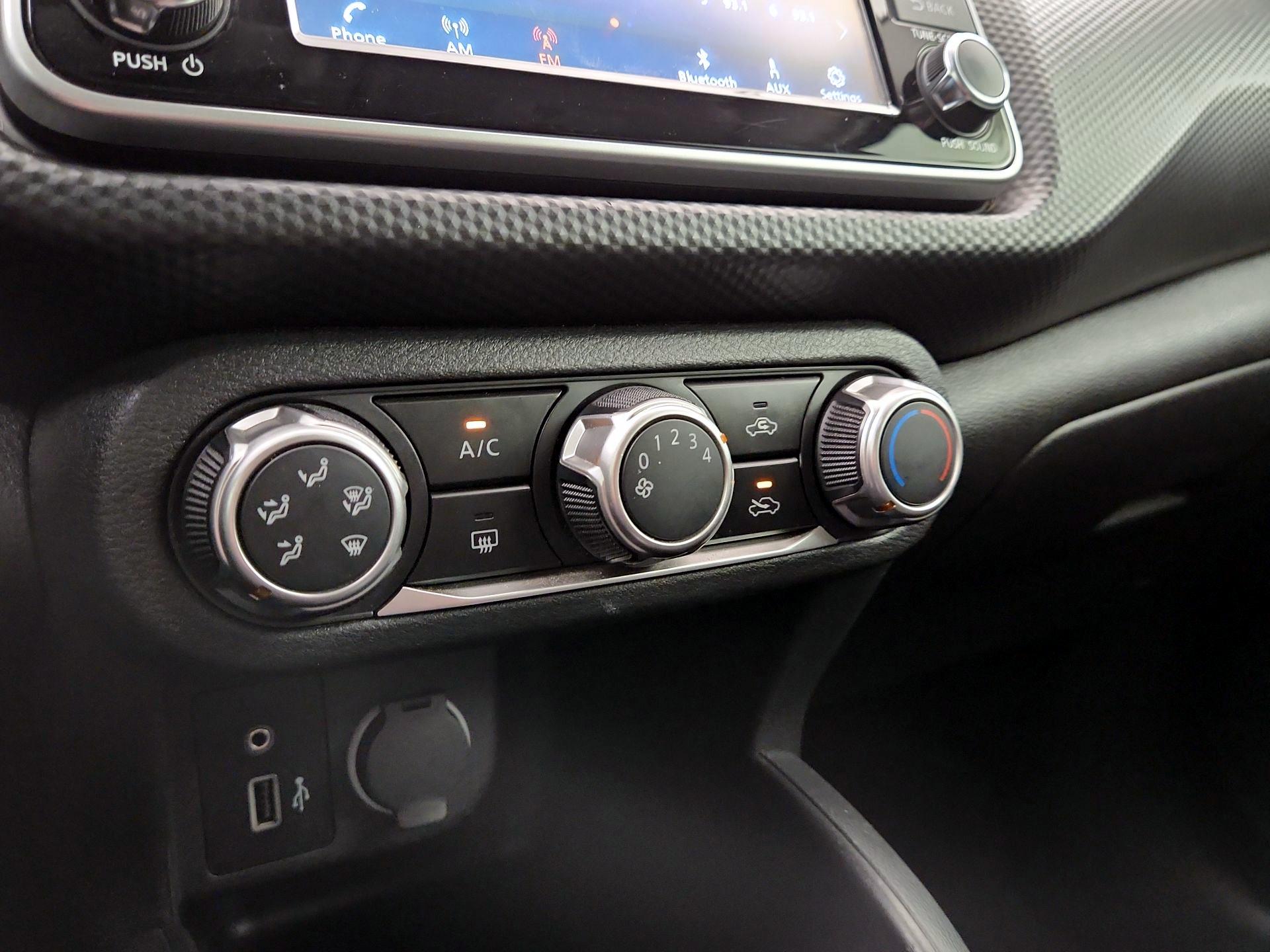 Thumbnail: 2021 Nissan Kicks - 16