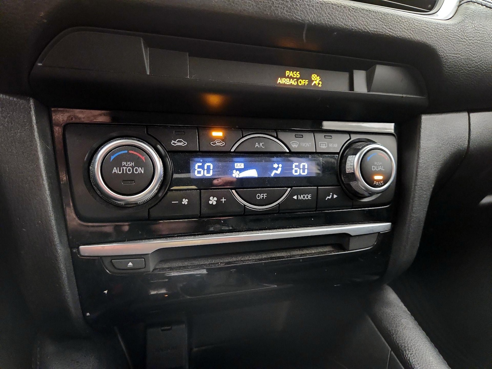 2016 Mazda MAZDA6 i Touring - Photo 16