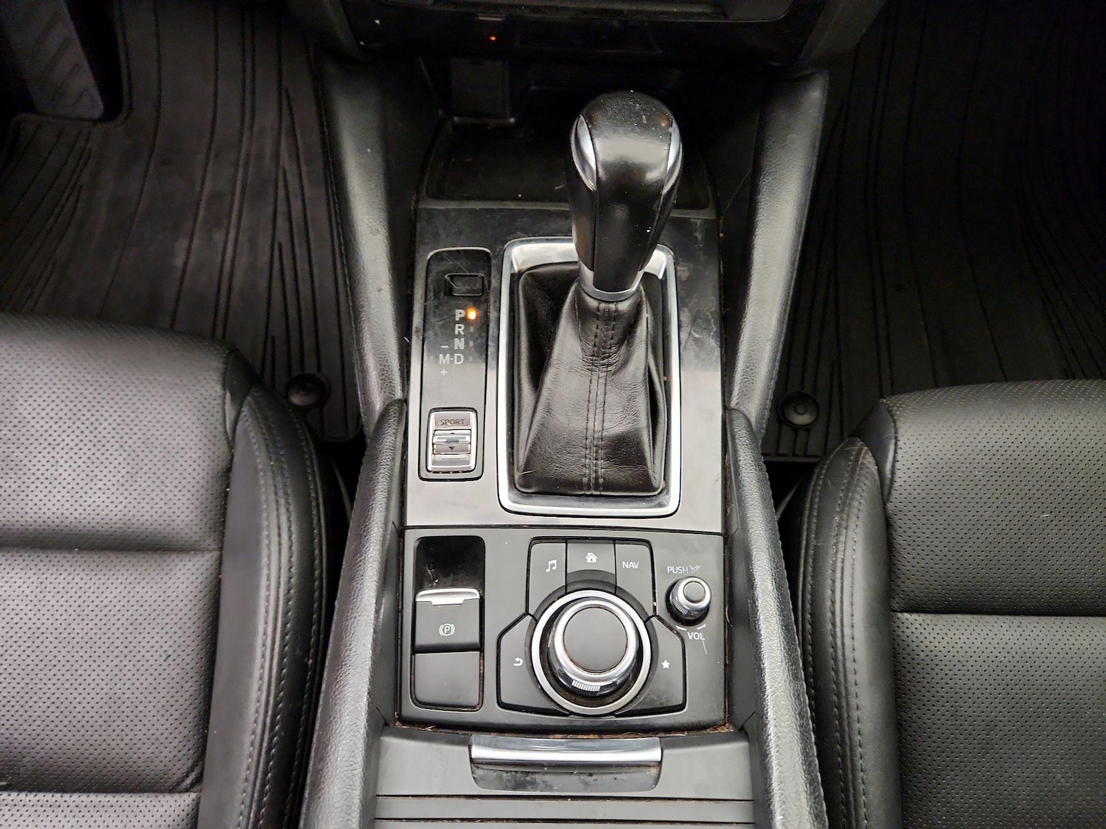2016 Mazda MAZDA6 i Touring - Photo 17