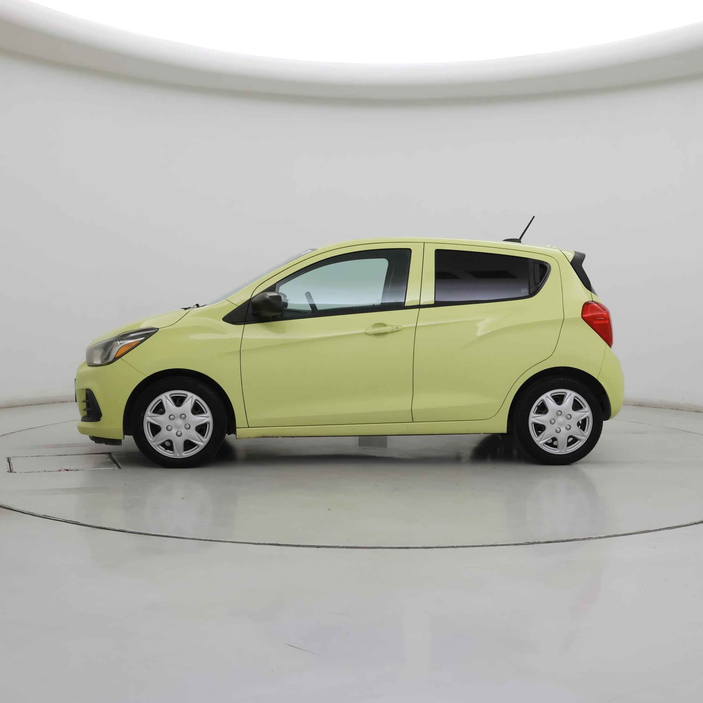 Thumbnail: 2017 Chevrolet Spark - 3