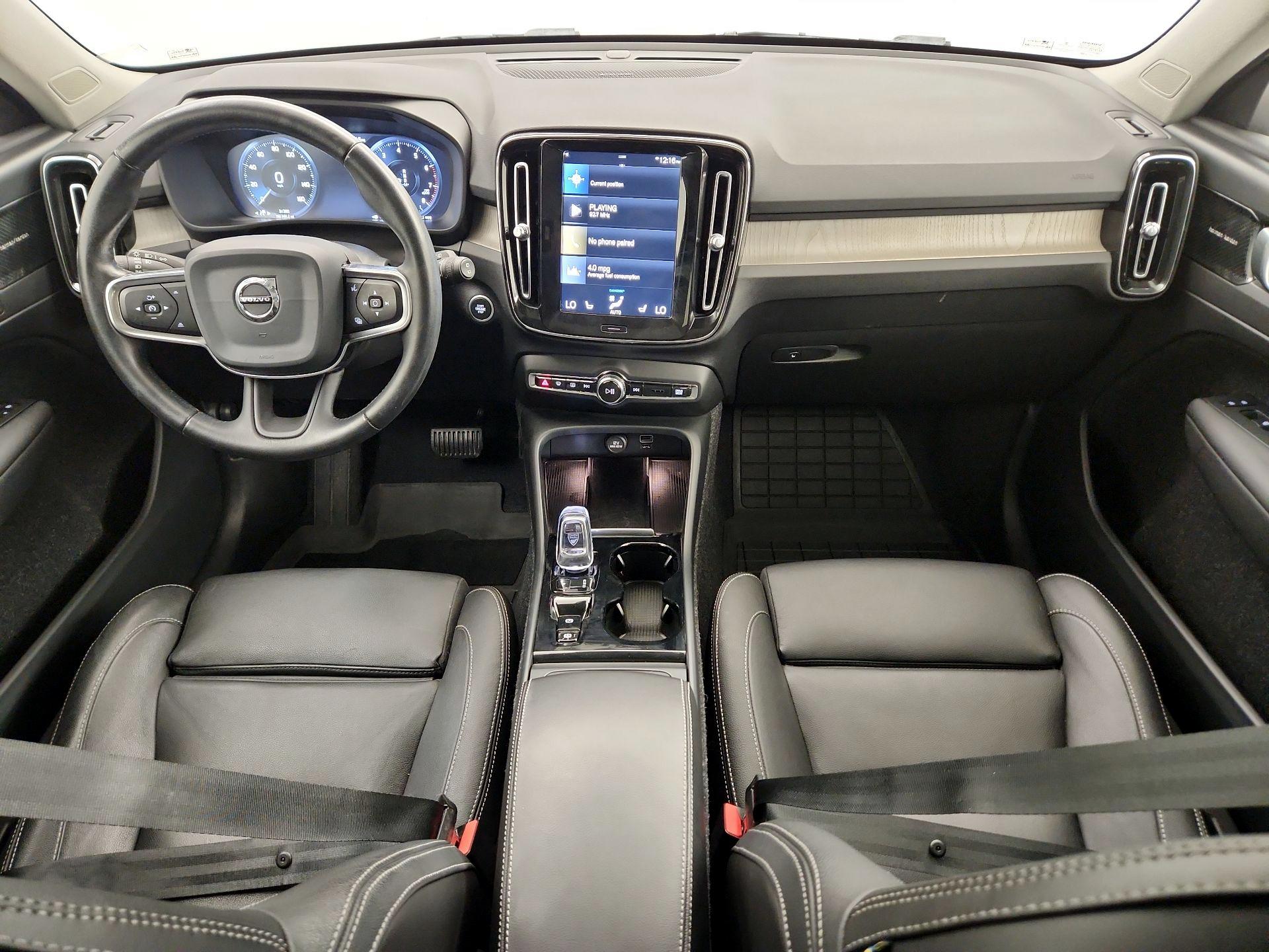 Thumbnail: 2020 Volvo XC40 - 9