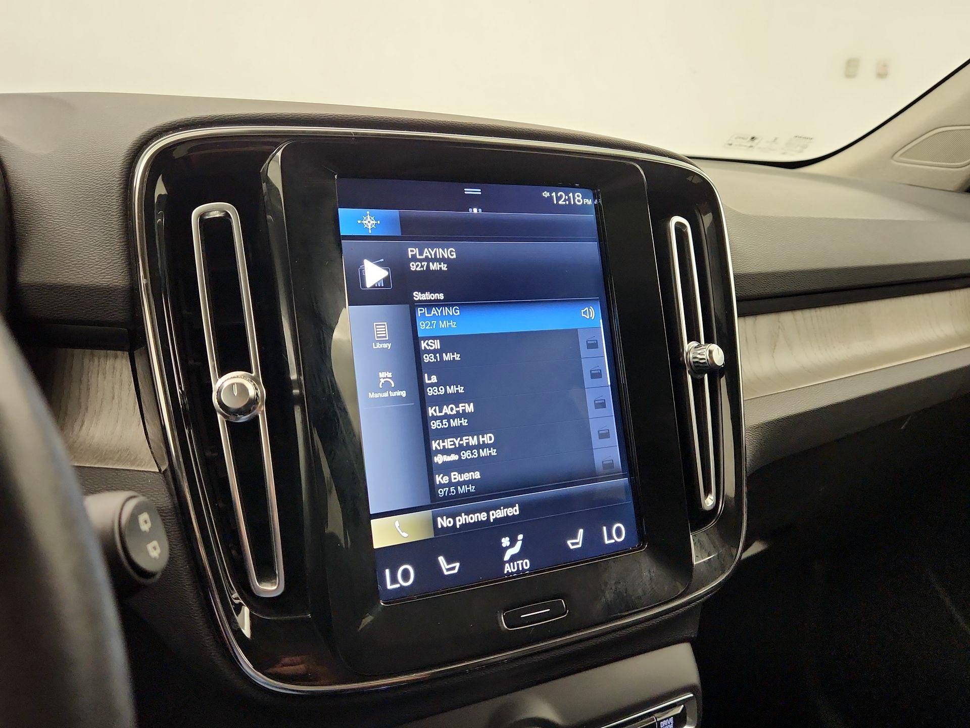 Thumbnail: 2020 Volvo XC40 - 16